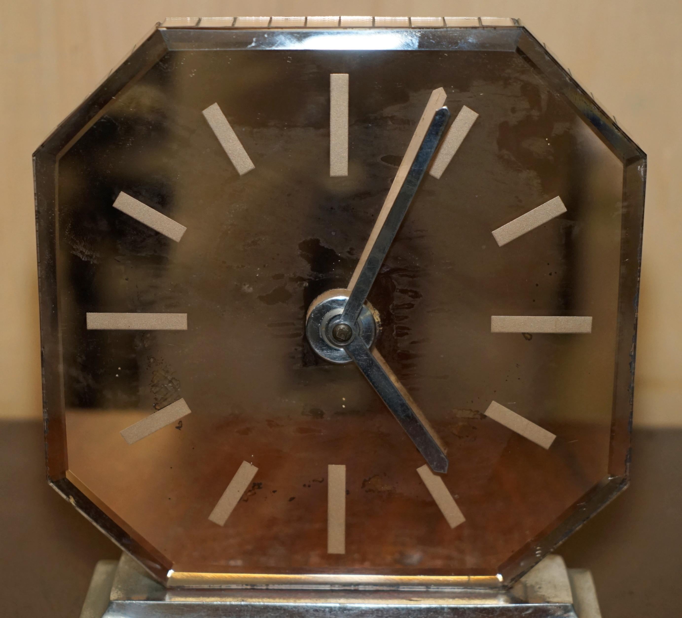 Art Deco COLLECTABLE ART DECO 1920'S SALMON PINK GLASS MANTLE CLOCK MADE IN ENGLANd For Sale