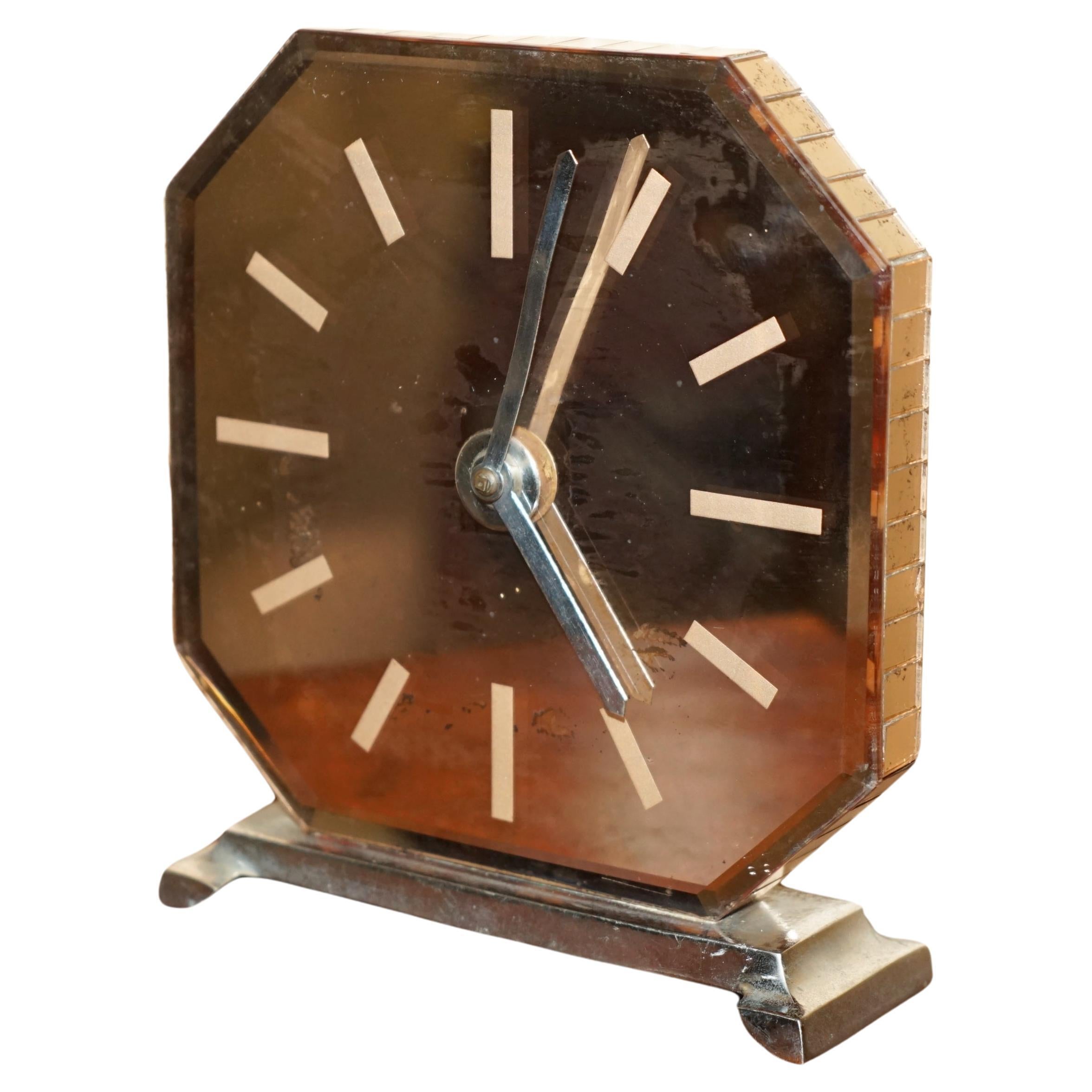 COLLECTABLE ART DECO 1920'S SALMON PINK GLASS MANTLE CLOCK MADE IN ENGLANd For Sale