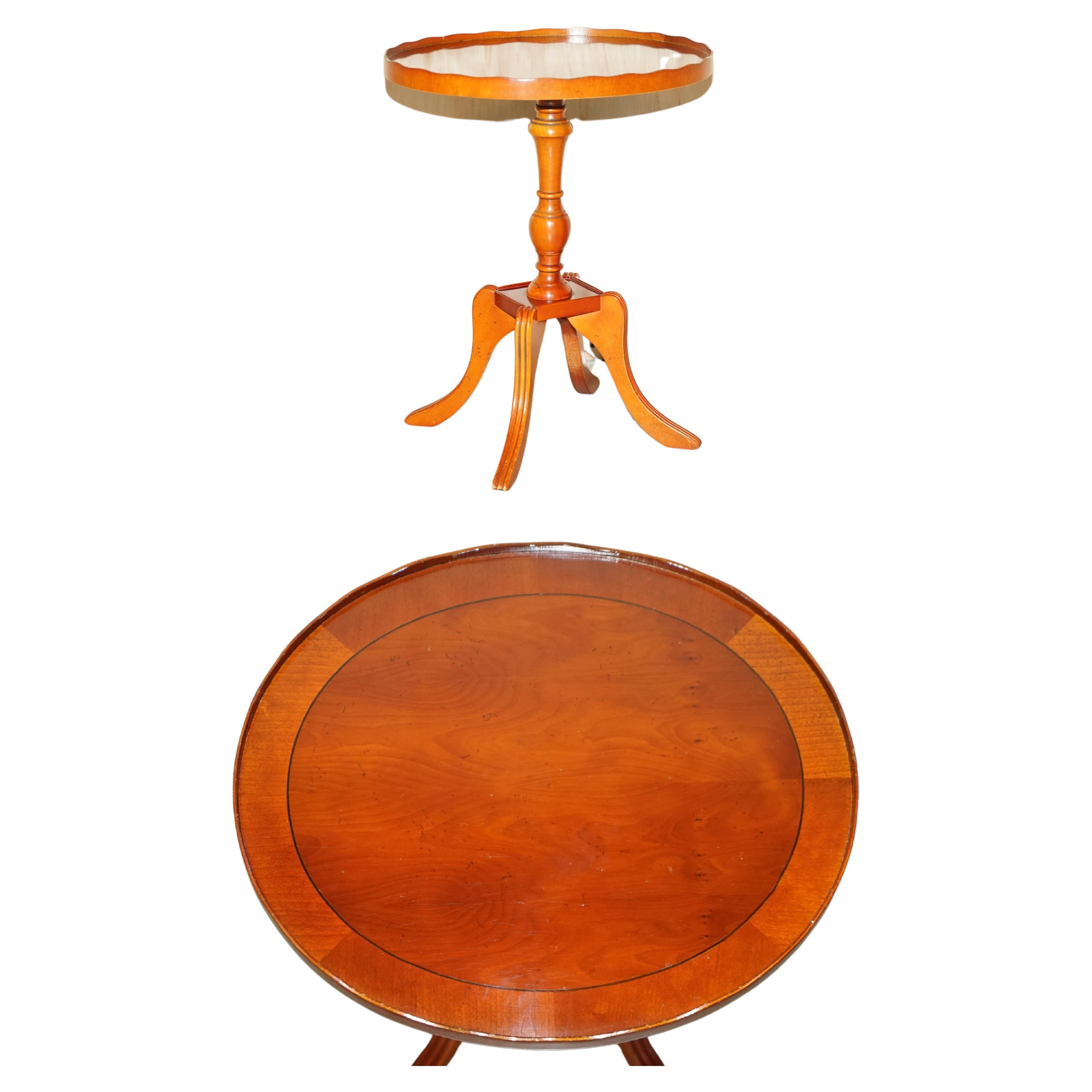 COLLECTABLE DECORATIVA MESA LÁMPARA DE BOSQUE DE MADERA SiDE CON BARANDILLA DE GALERÍA