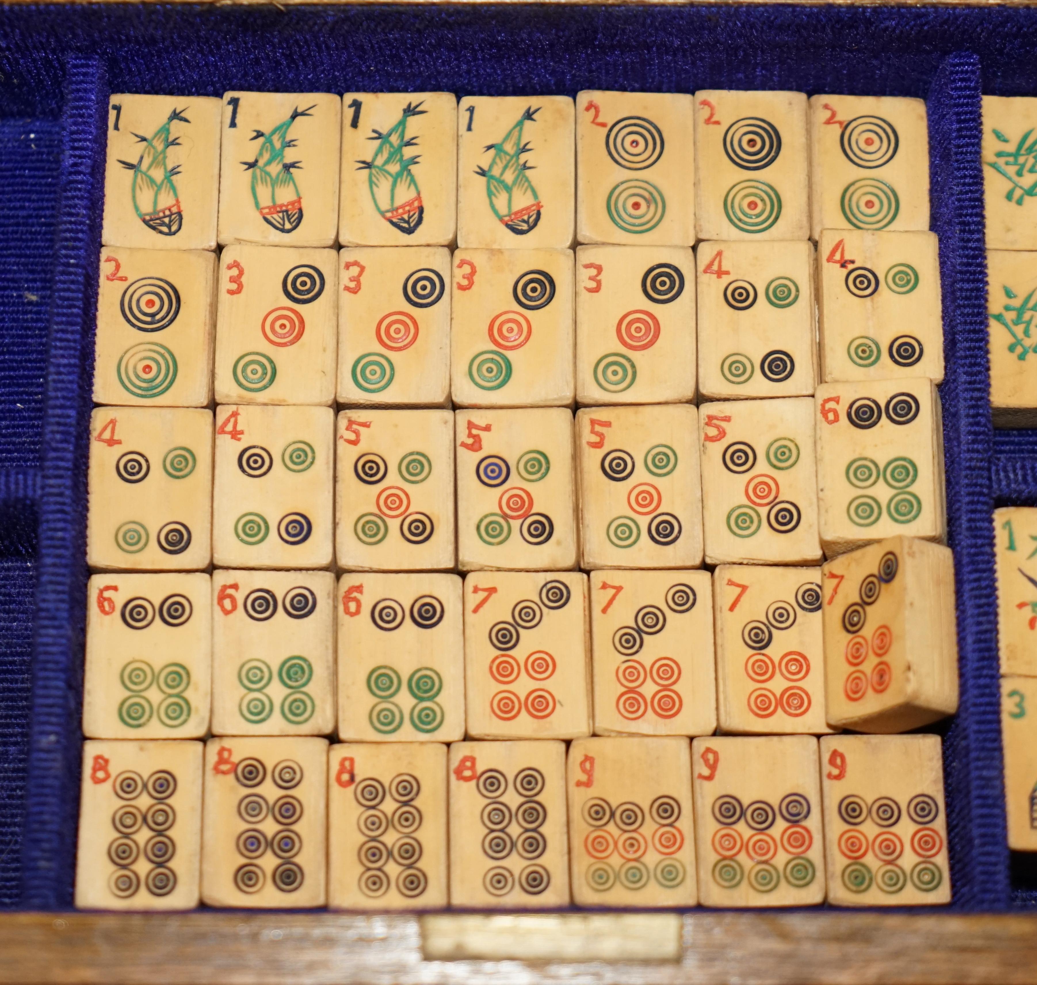 COLLECTABLE ORIGINAL ANTiQUE CHINESE CIRCA 1880 MAHJONG SET INCLUDING COUNTERS 5