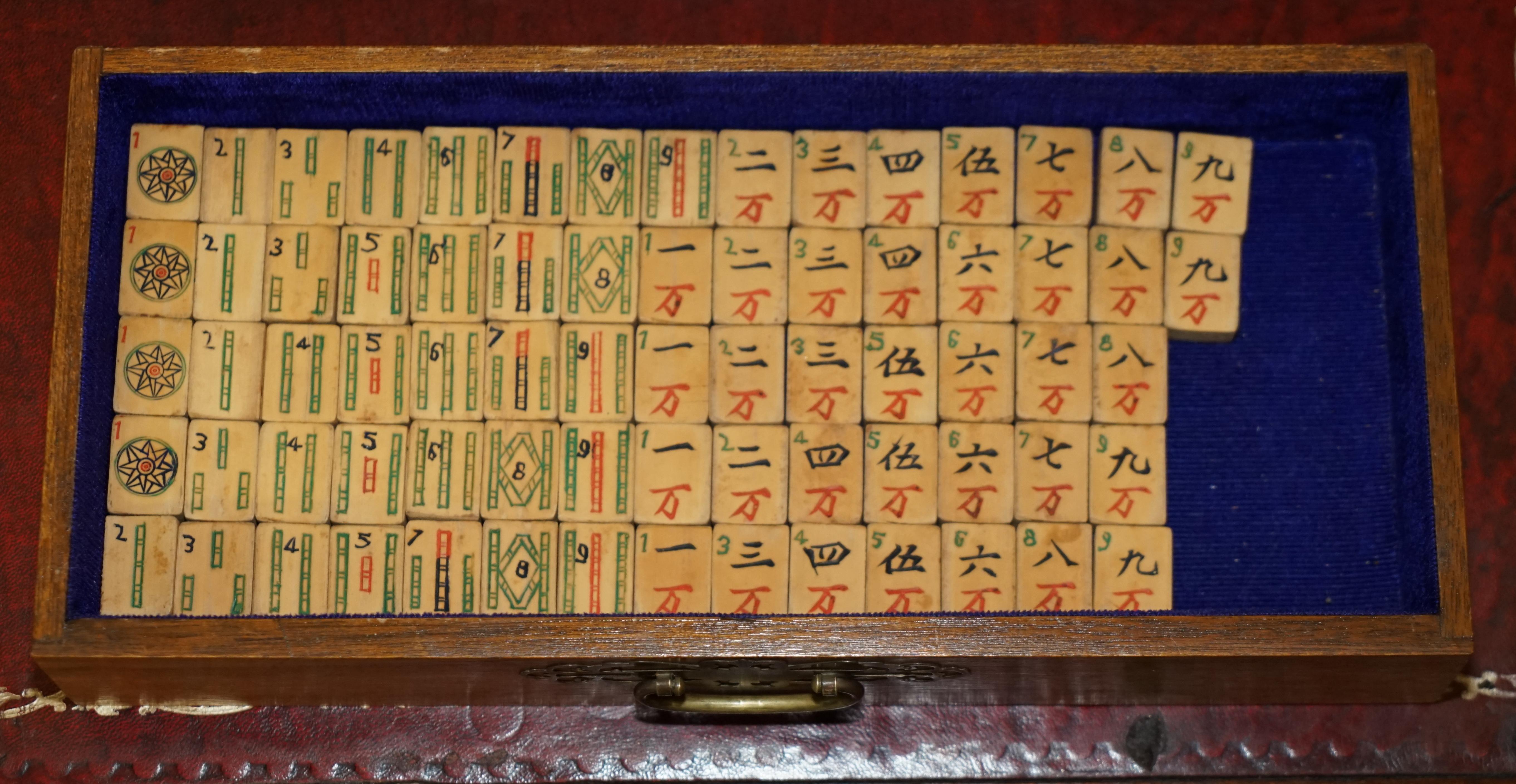 COLLECTABLE ORIGINAL ANTiQUE CHINESE CIRCA 1880 MAHJONG SET INCLUDING COUNTERS 8