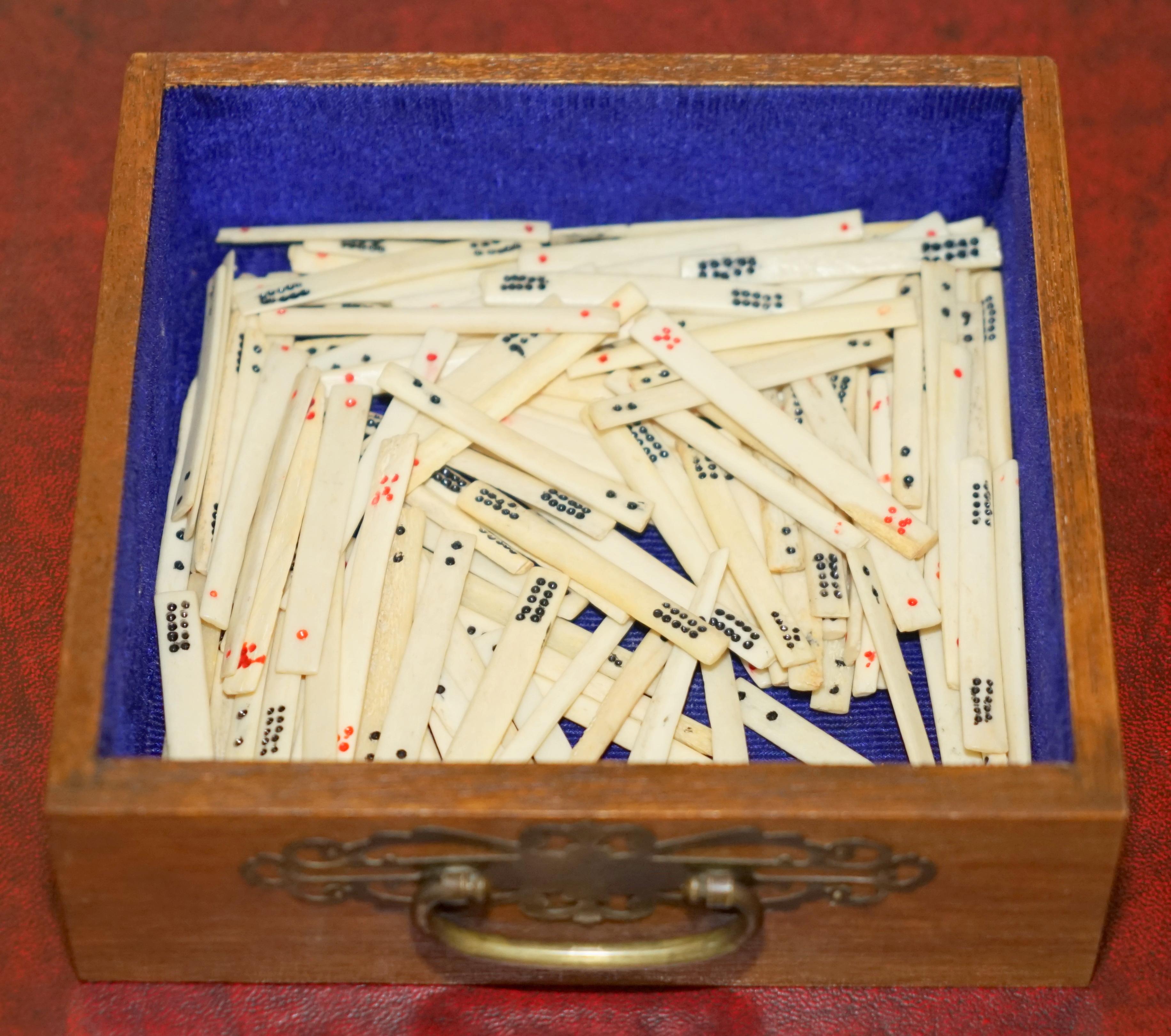 COLLECTABLE ORIGINAL ANTiQUE CHINESE CIRCA 1880 MAHJONG SET INCLUDING COUNTERS 12