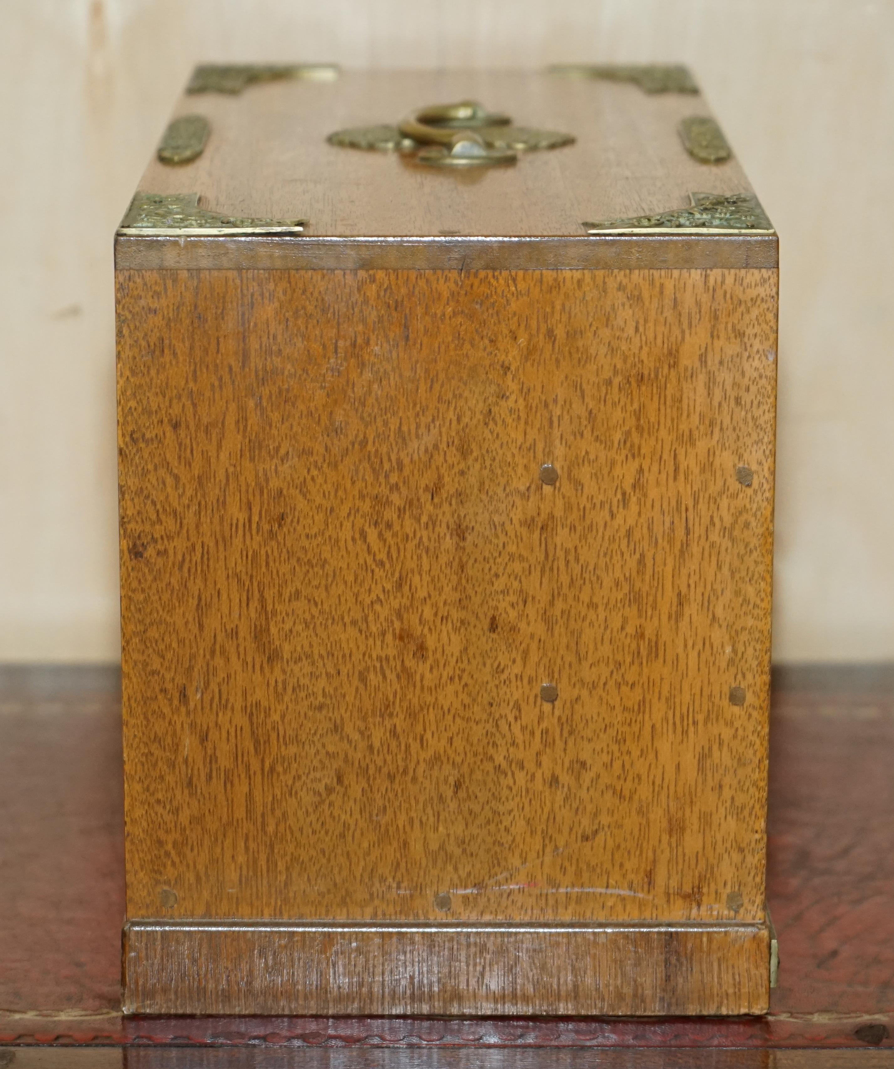 Hand-Crafted COLLECTABLE ORIGINAL ANTiQUE CHINESE CIRCA 1880 MAHJONG SET INCLUDING COUNTERS