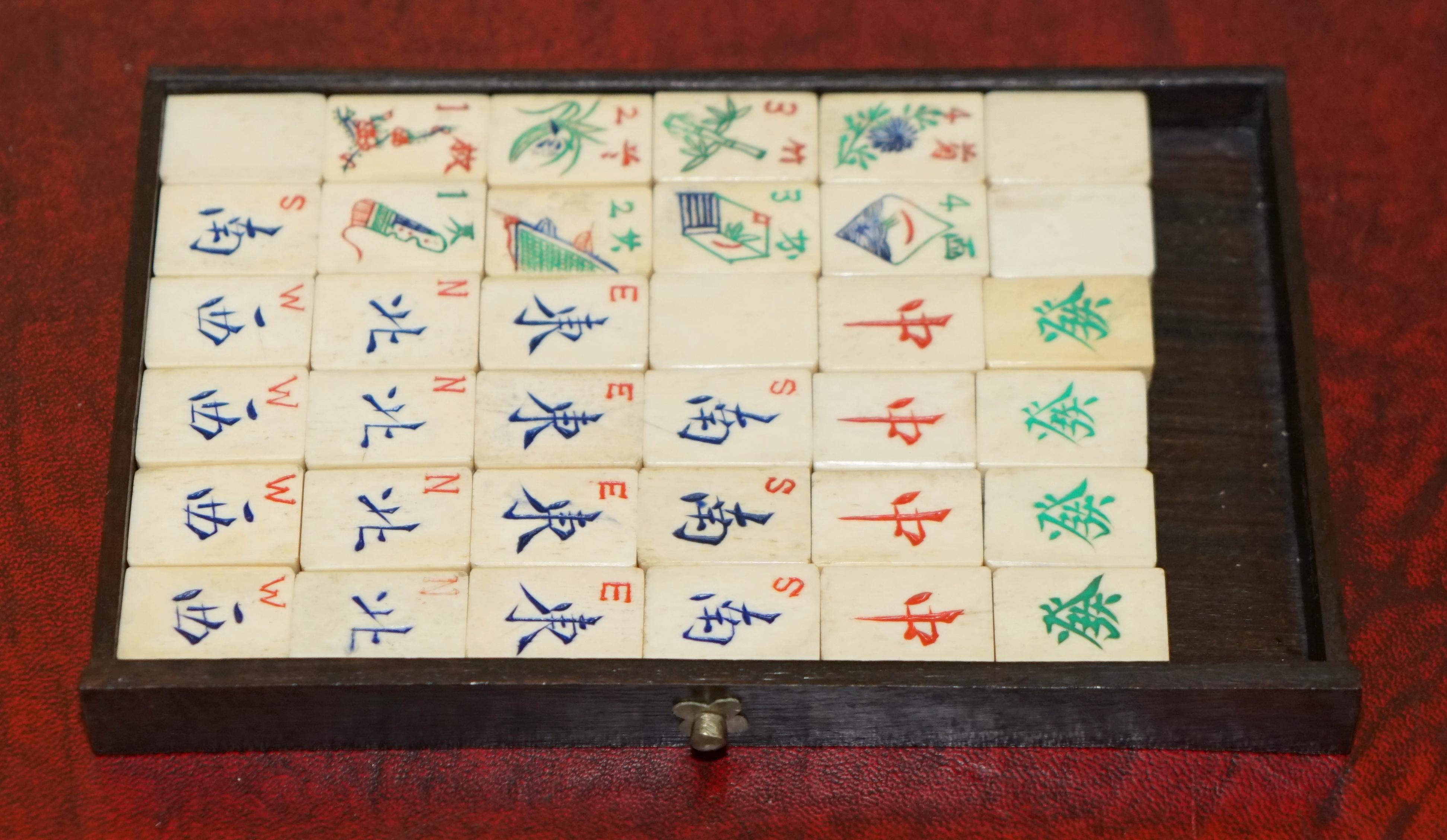 COLLECTABLE ORIGINAL ANTIQUE CHINESE CIRCA 1920 MAHJONG SET INCLUDiNG COUNTERS 6