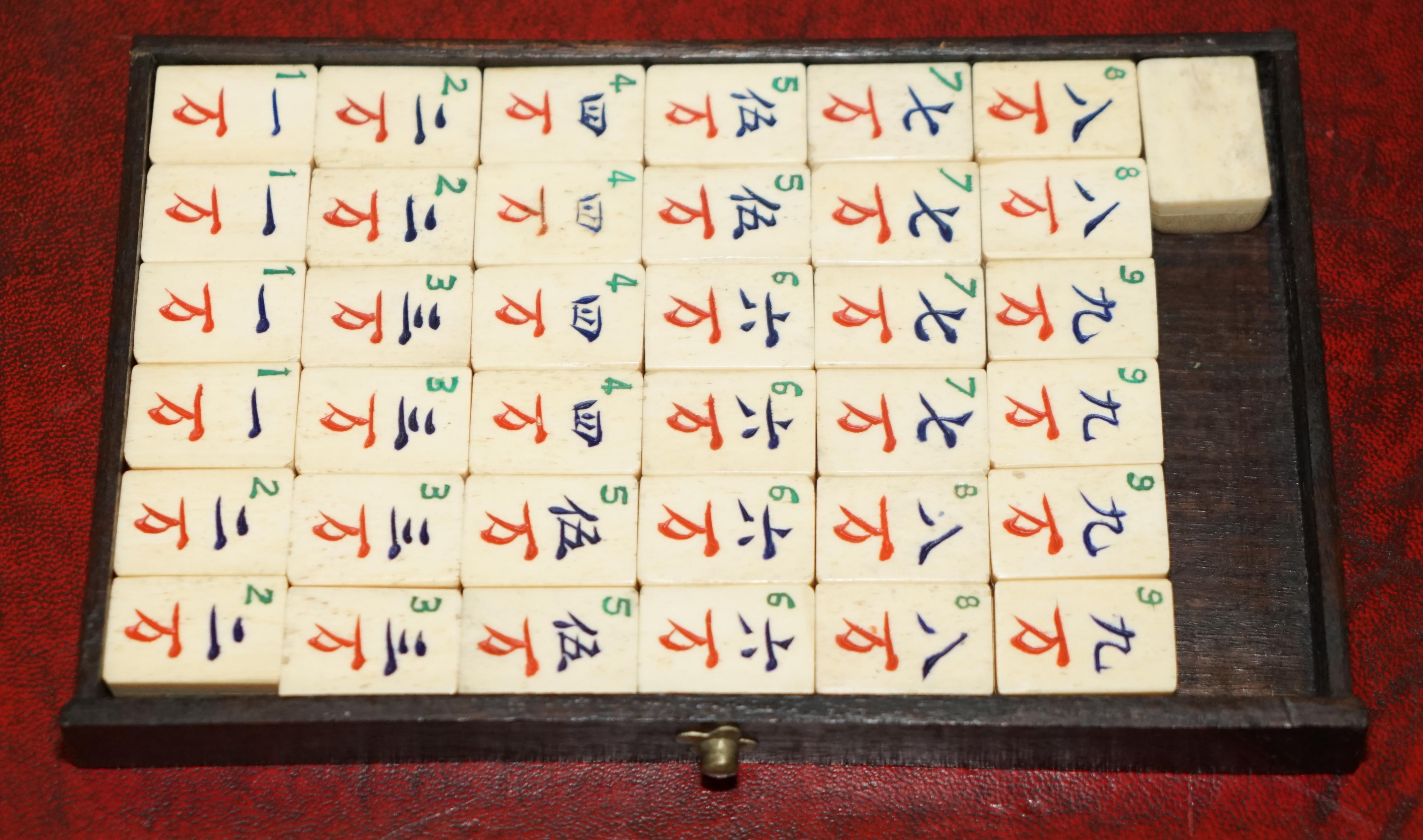 COLLECTABLE ORIGINAL ANTIQUE CHINESE CIRCA 1920 MAHJONG SET INCLUDiNG COUNTERS 9