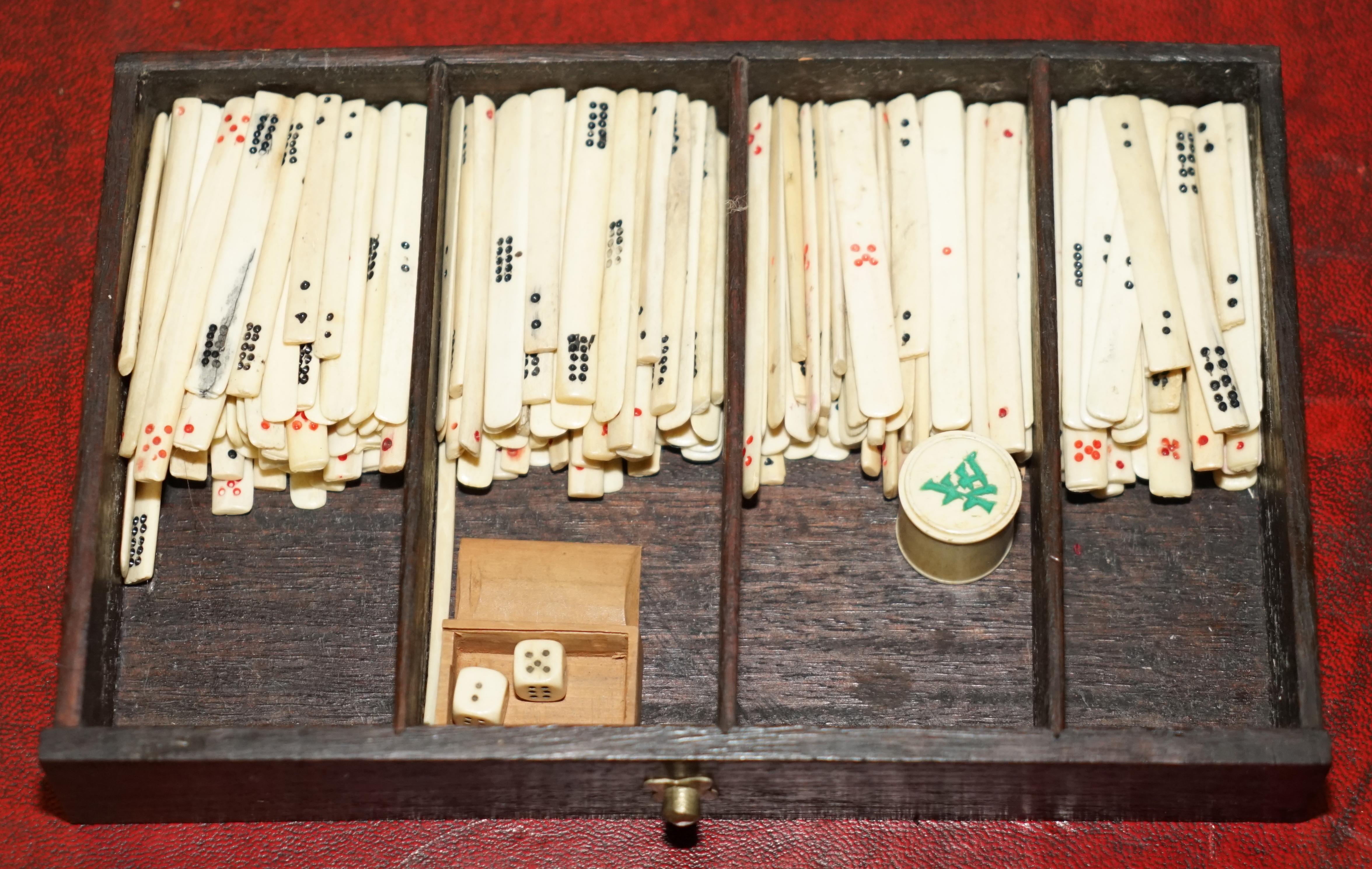 COLLECTABLE ORIGINAL ANTIQUE CHINESE CIRCA 1920 MAHJONG SET INCLUDiNG COUNTERS 10