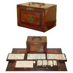 COLLECTABLE ORIGINAL Used CHINESE CIRCA 1920 MAHJONG SET INCLUDiNG COUNTERS