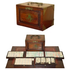 COLLECTable ORIGINAL ANTIQUE CHINESE CIRCA 1920 MAHJONG Set INCLUDiNG COUNTERS