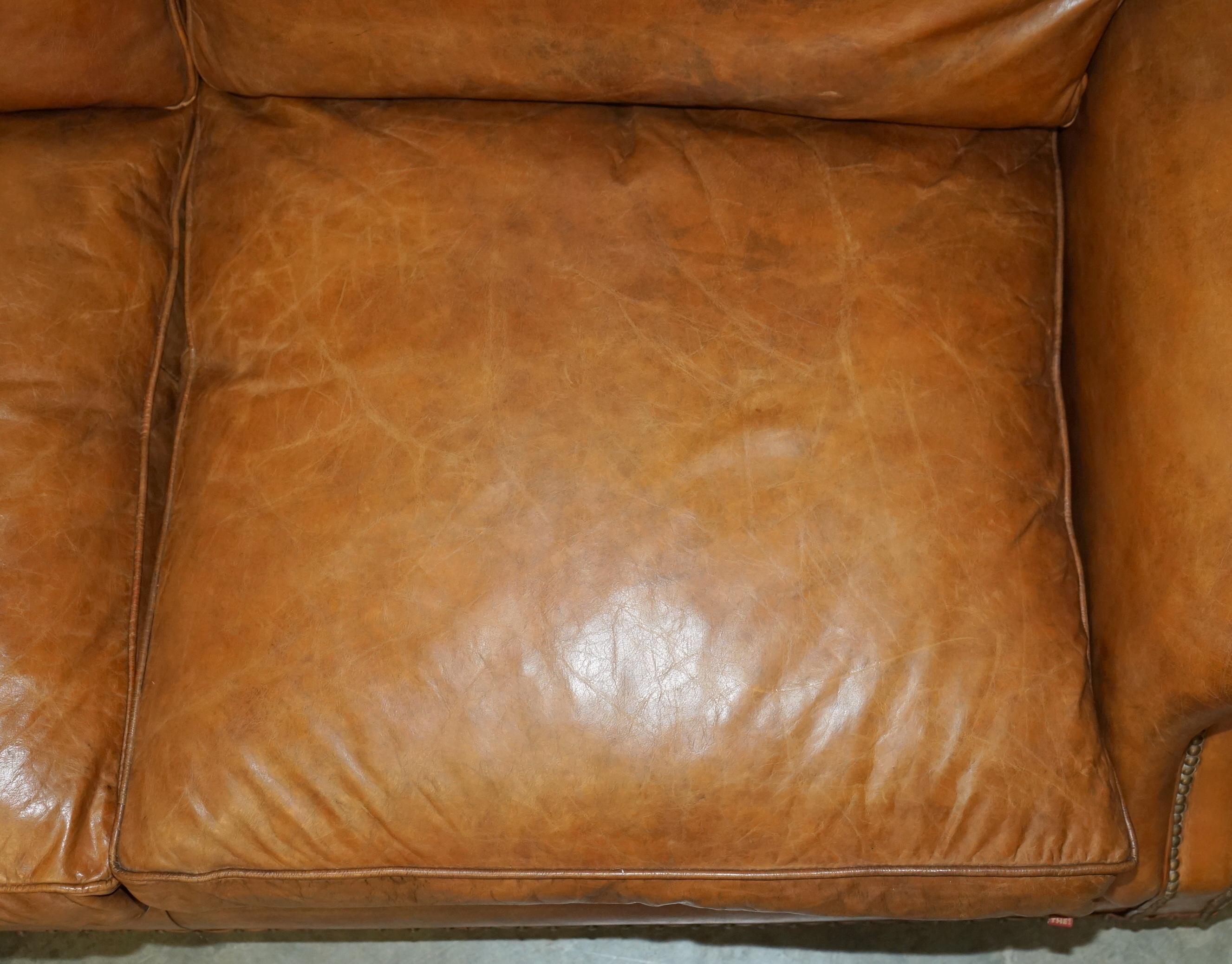 COLLECTABLE TIMOTHY OULTON DESIGNER HERiTAGE BROWN LEATHER BALMORAL SOFA For Sale 4