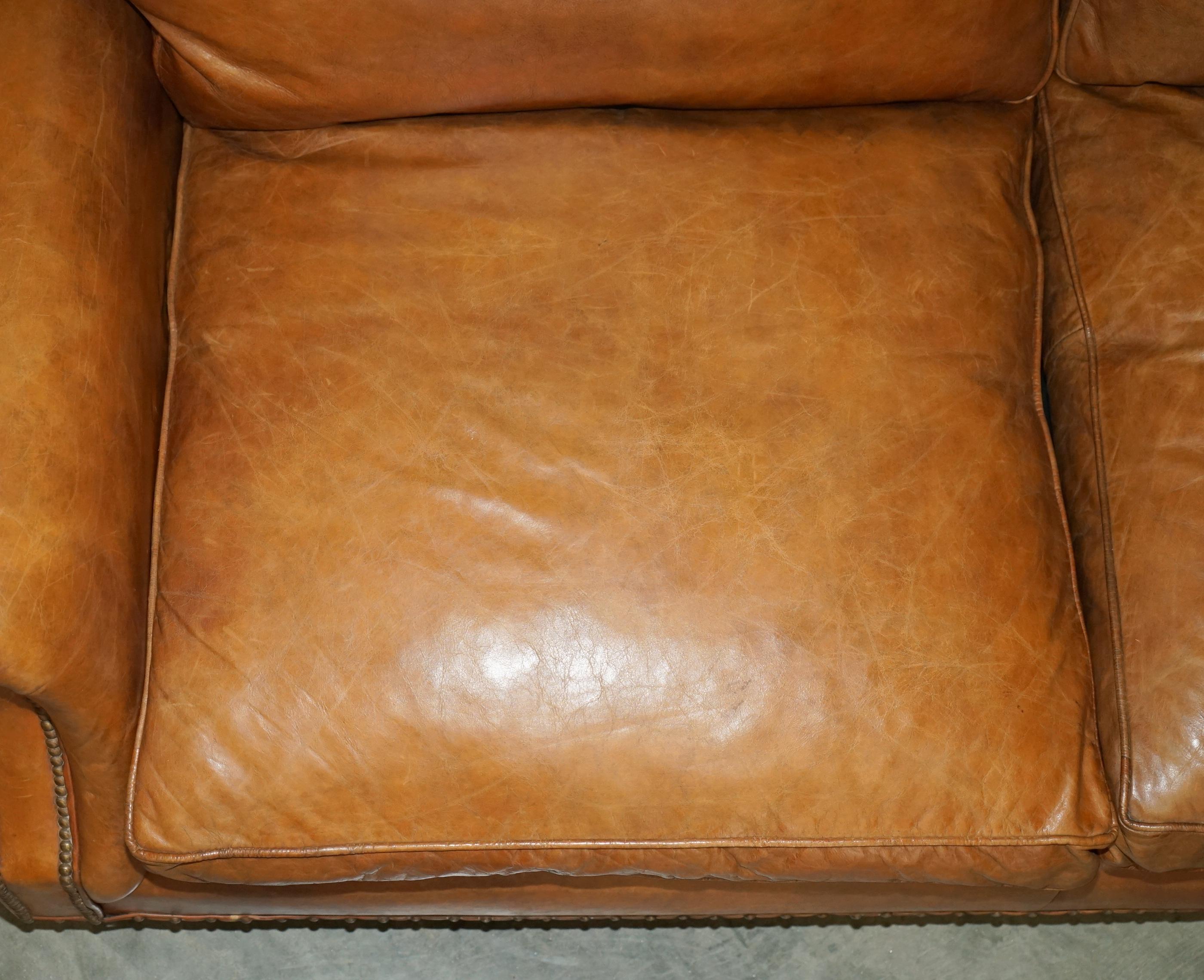 Hand-Crafted COLLECTABLE TIMOTHY OULTON DESIGNER HERiTAGE BROWN LEATHER BALMORAL SOFA For Sale