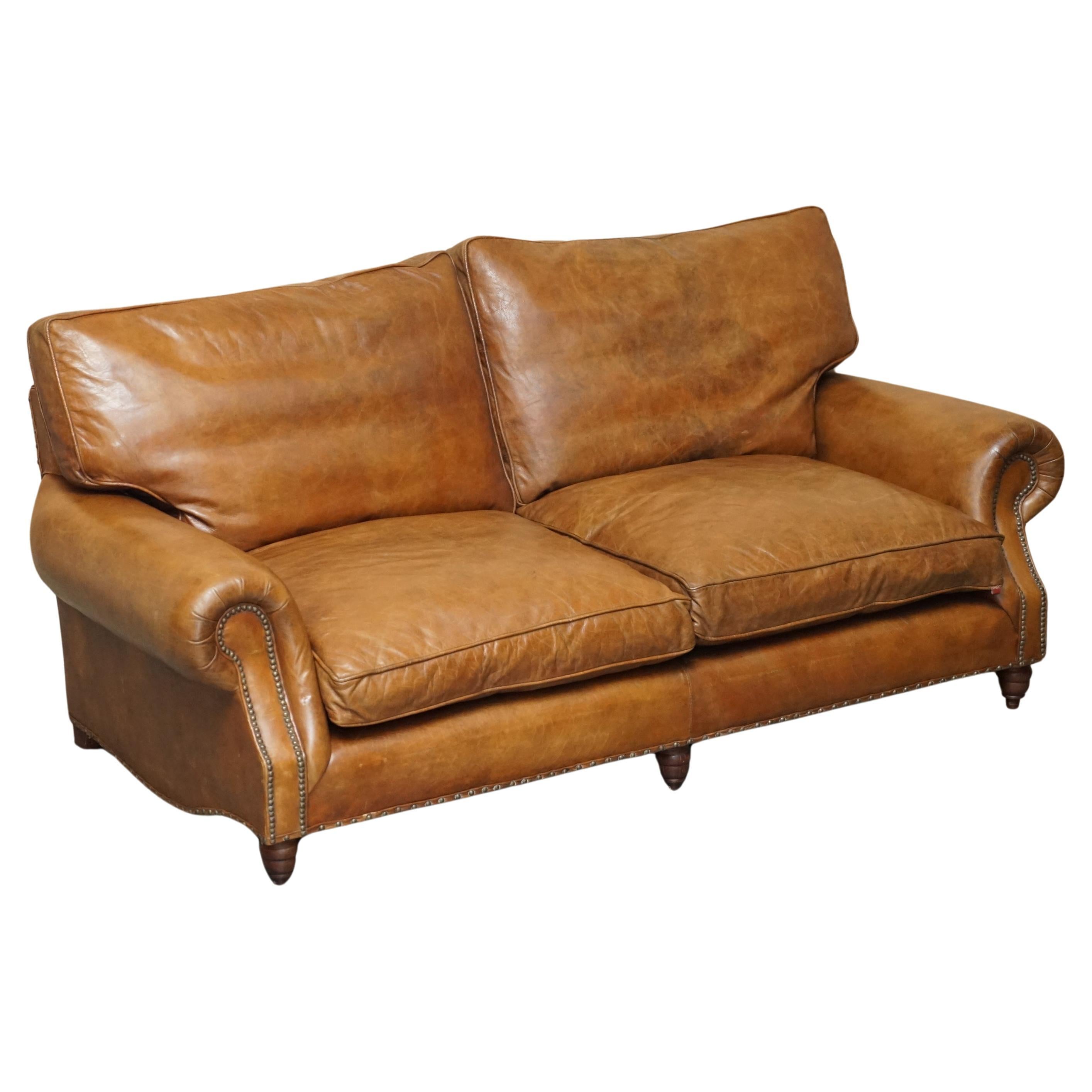 COLLECTABLE TIMOTHY OULTON DESIGNER HERiTAGE BROWN LEATHER BALMORAL SOFA For Sale