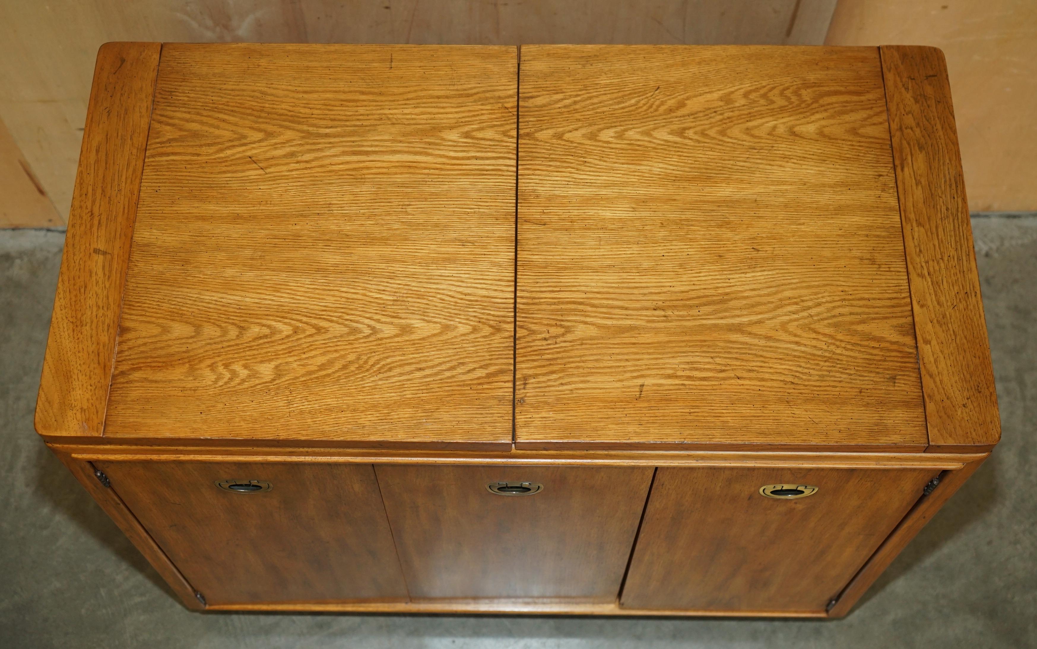 Hand-Crafted COLLECTABLE ViNTAGE MID CENTURY MODERN DREXEL HERITAGE EXTENDING BAR TROLLY For Sale