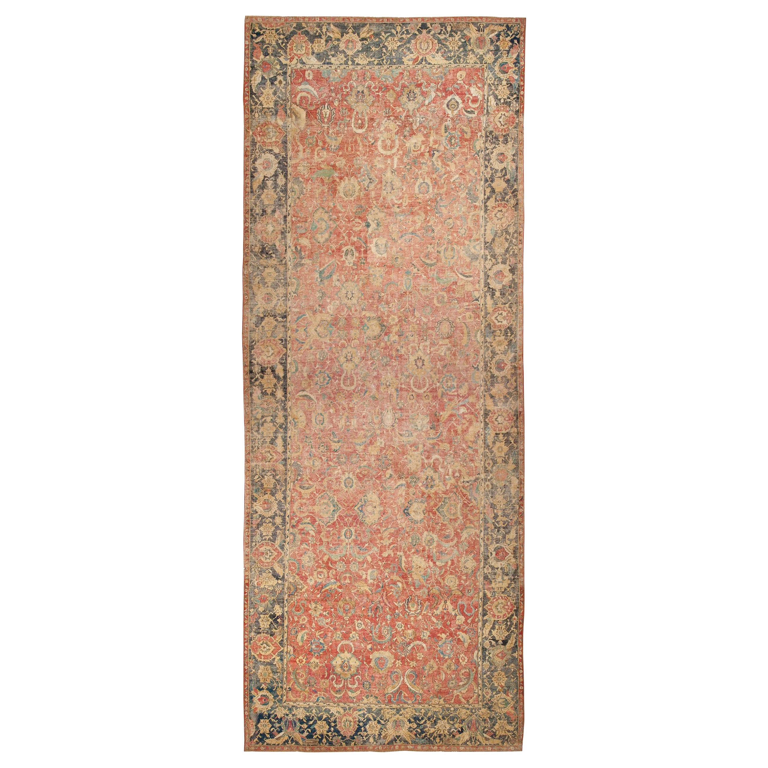 Alfombra persa Esfahan del siglo XVII. Tamaño: 11 pies 4 pulgadas x 30 pies