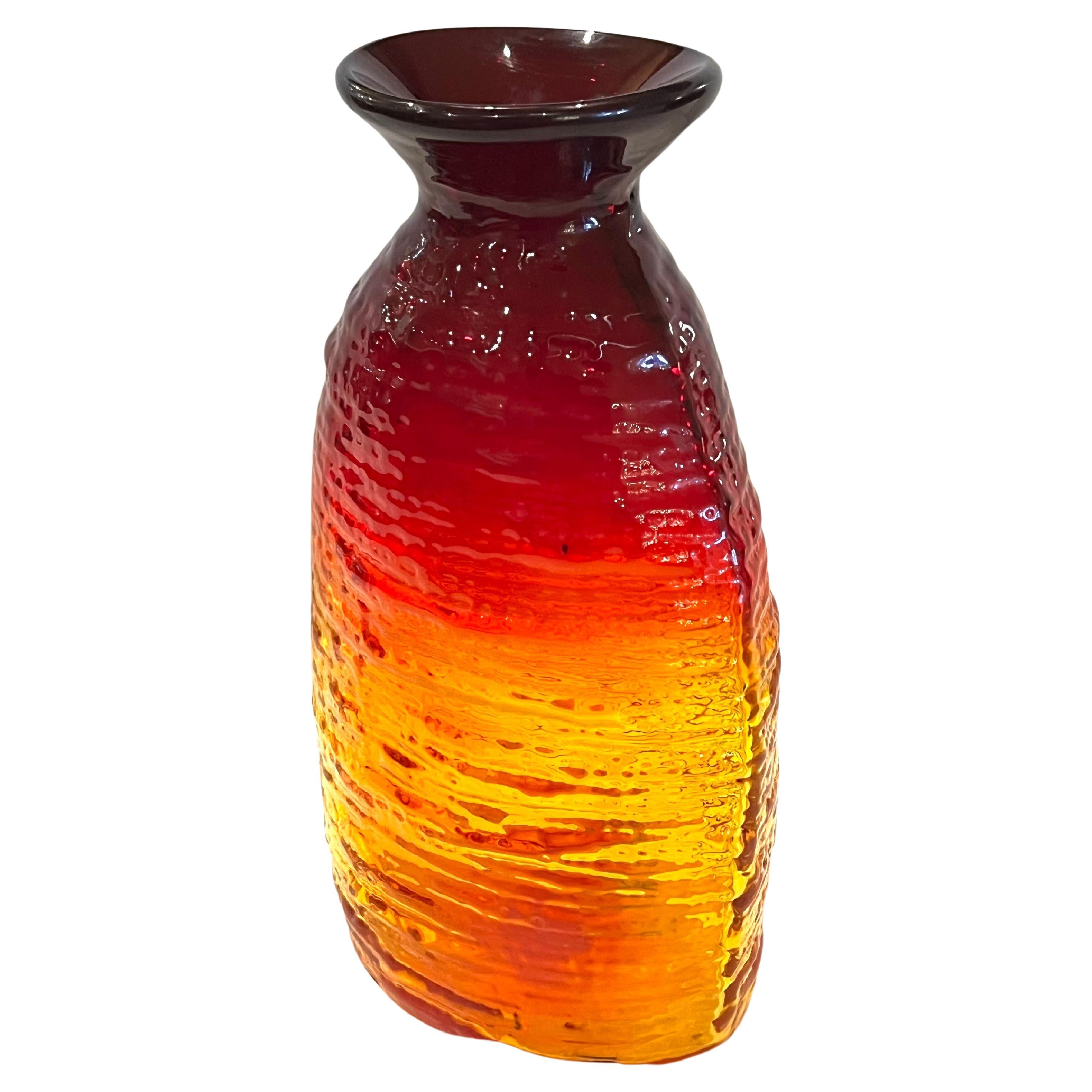 Nord-américain  Vase de collection en verre ambréna 213SL Strata signé et daté de 2005 par Blenko en vente