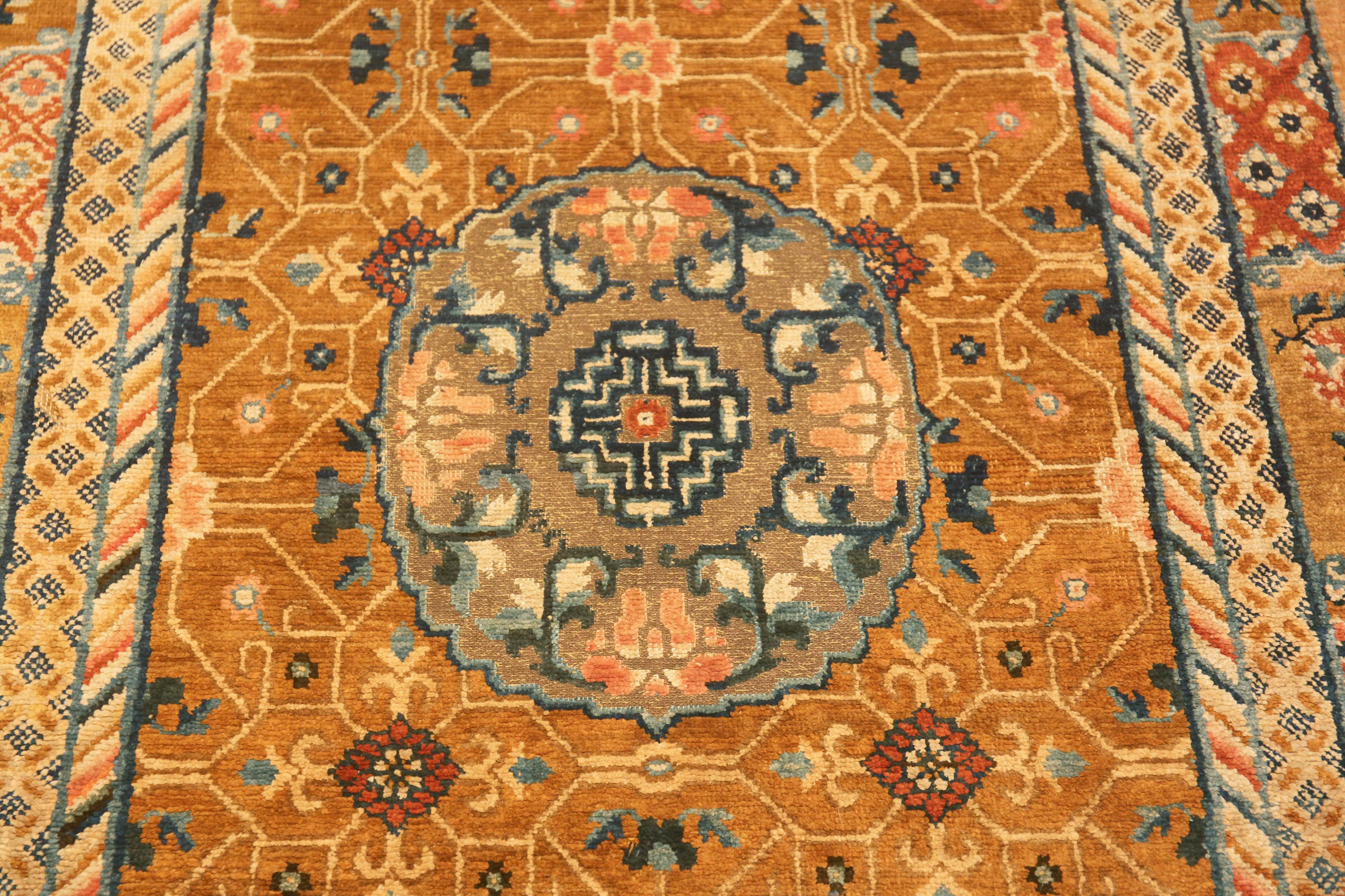 Sammlerstück Antiker chinesischer Metallic- und Seidenflorteppich aus der Mitte des 19. Jahrhunderts 4' x 7' im Angebot 5