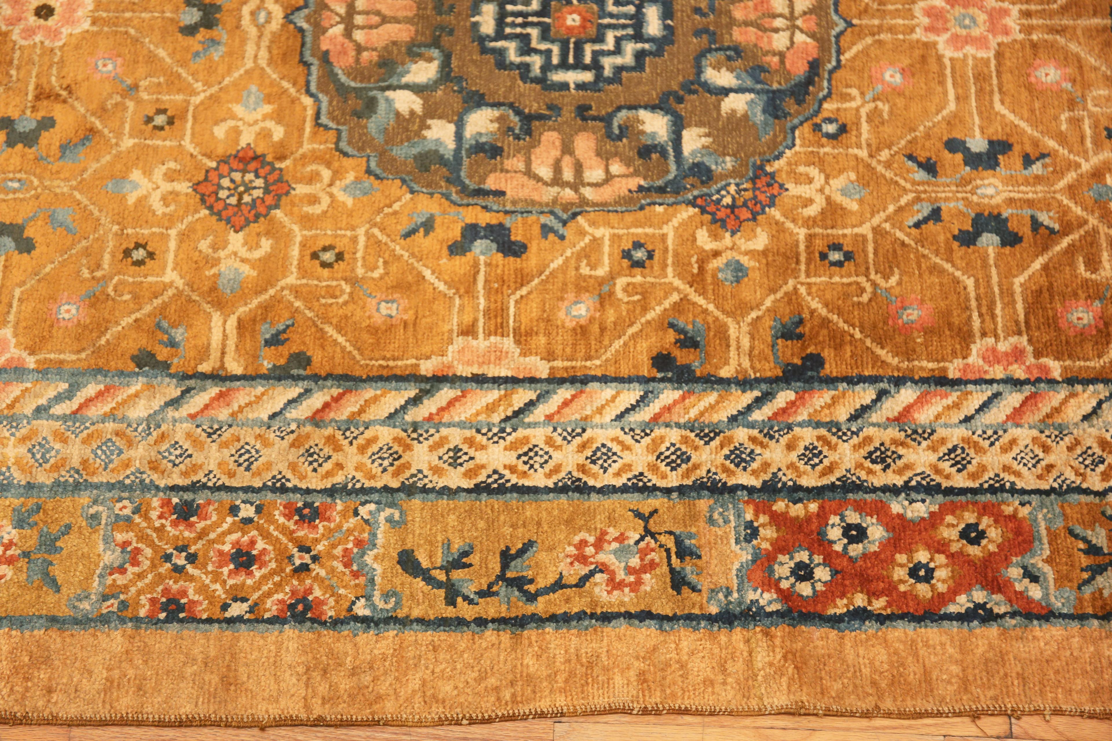 Sammlerstück Antiker chinesischer Metallic- und Seidenflorteppich aus der Mitte des 19. Jahrhunderts 4' x 7' im Angebot 6