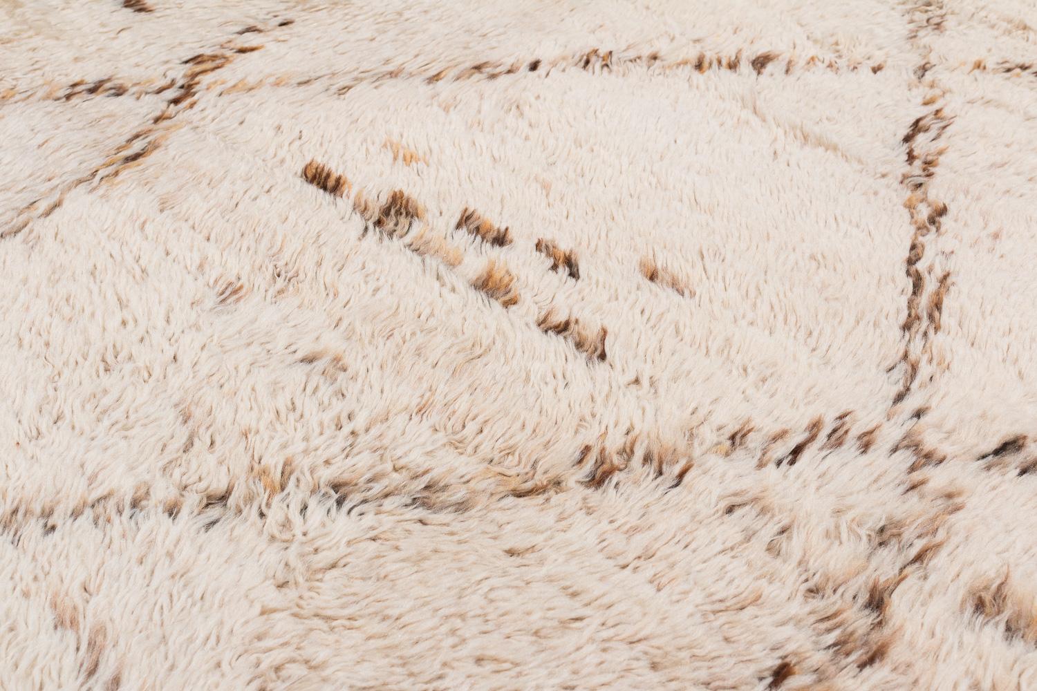 Hand-Woven Collectible Antique Vintage Authentic Beni Ourain White Moroccan Shag Area Rug For Sale