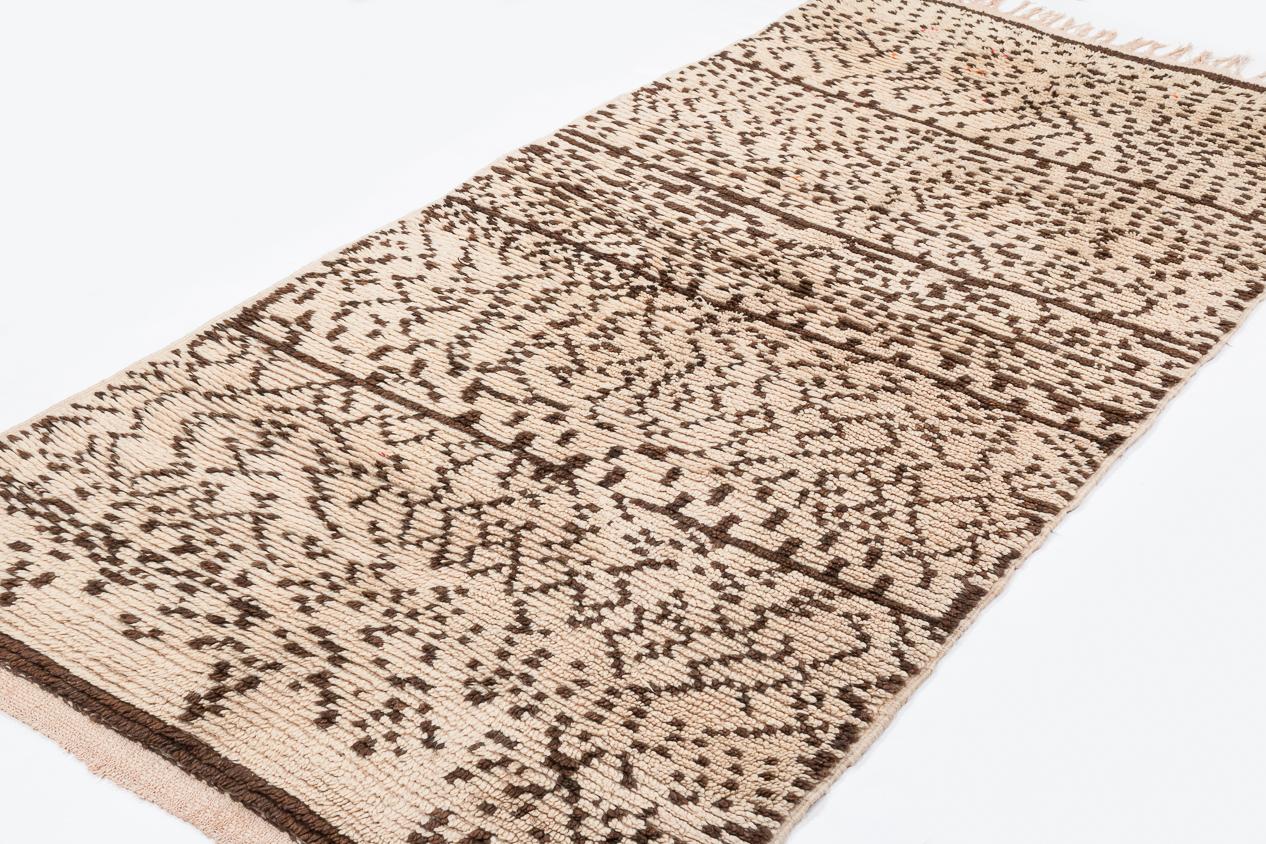 Tribal Collectible Antique Vintage Authentic Natural White Moroccan Shag Area Rug For Sale
