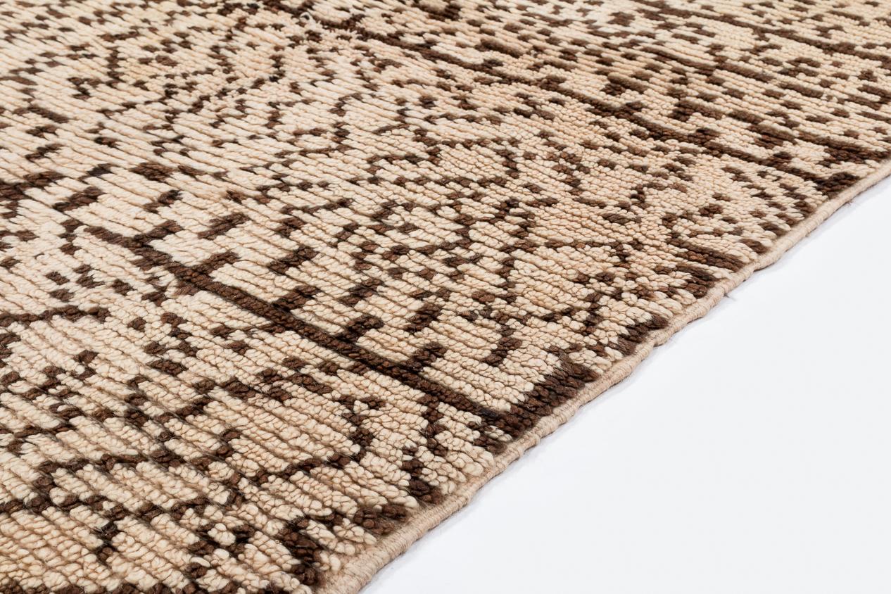 Wool Collectible Antique Vintage Authentic Natural White Moroccan Shag Area Rug For Sale