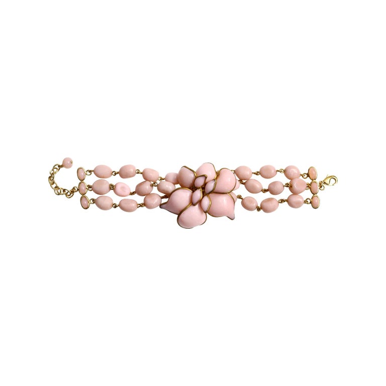 Collectible Augustine Gold Tone Pink Flower Pate De Verre Bracelet Circa 2000s For Sale 3