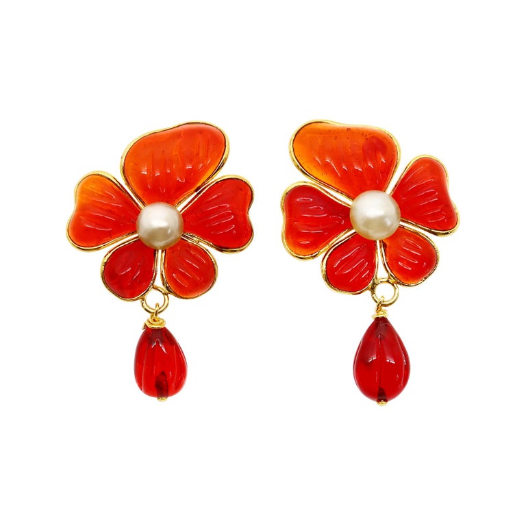 Collectible Augustine Gold Tone Red Pate De Verre Dangling Earrings In Excellent Condition For Sale In New York, NY