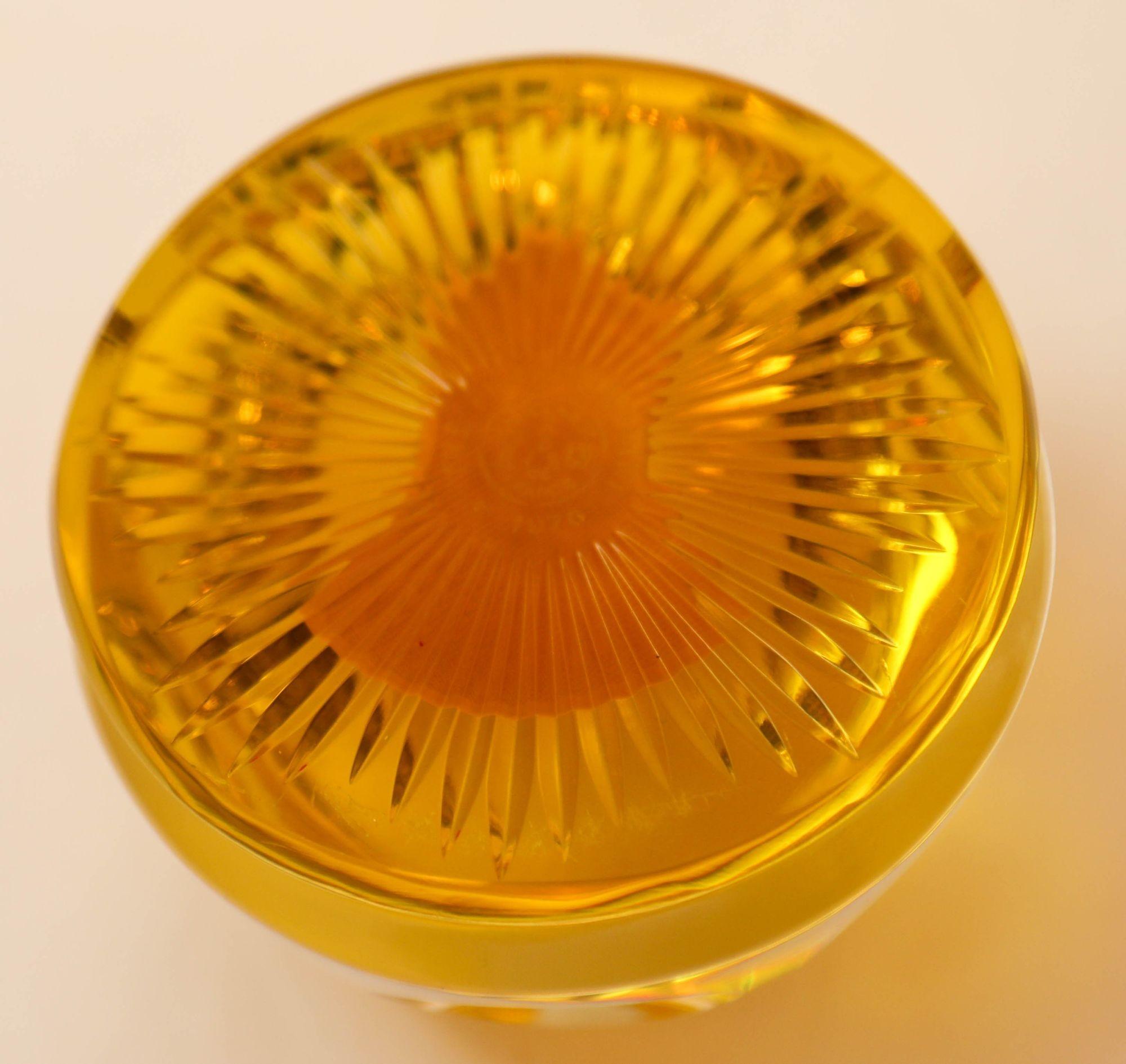 Collectible Baccarat Amber Crystal Cameo Franklin Mint Paperweight Charlemagne In Good Condition For Sale In North Hollywood, CA