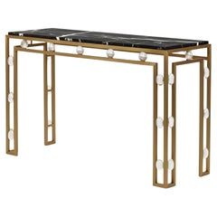 Console da collezione in ottone con cristalli di selenite e marmo nero, Jose Castro