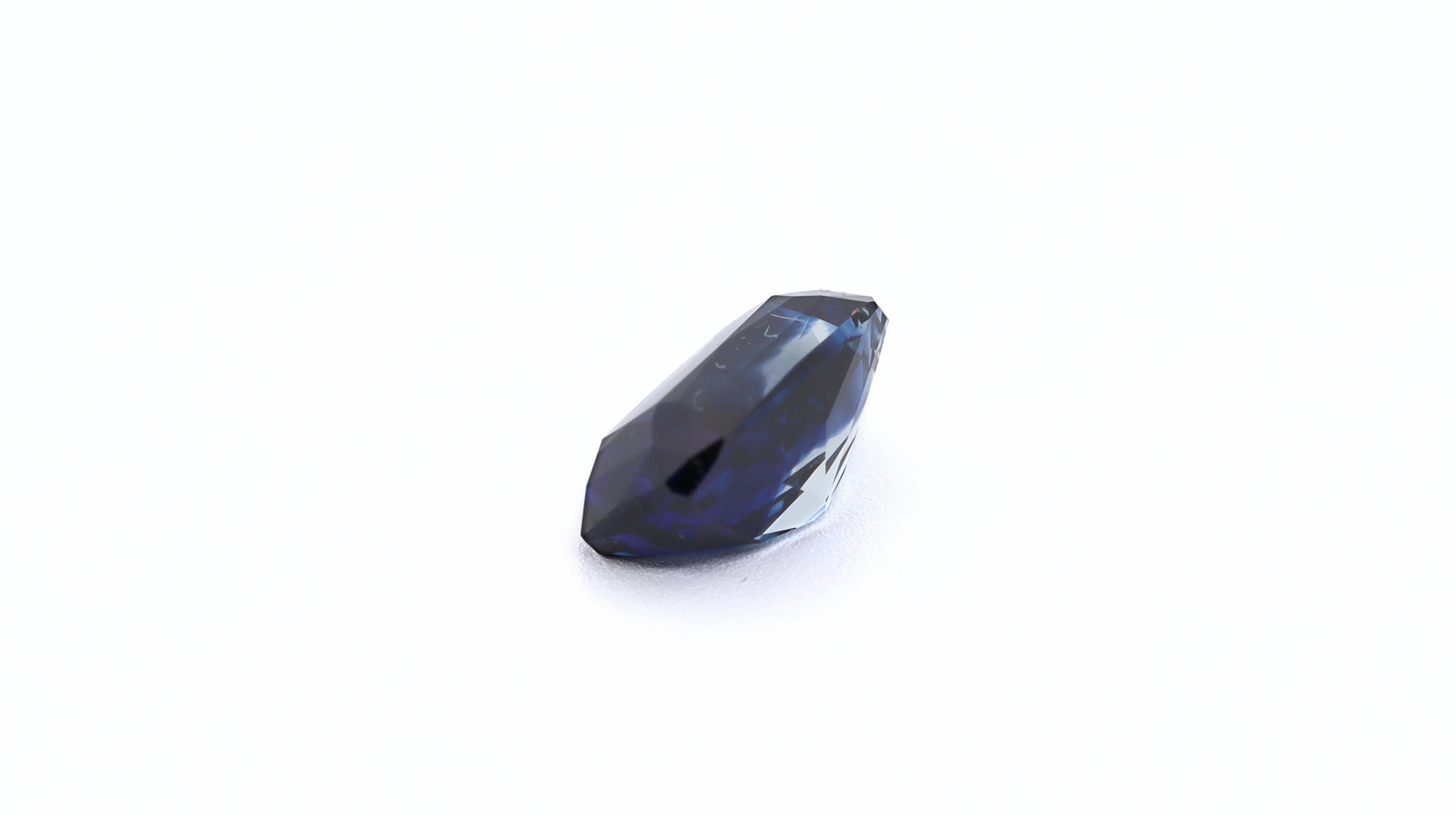 Collectible Certified Colorless / Blue Sapphire  For Sale 4