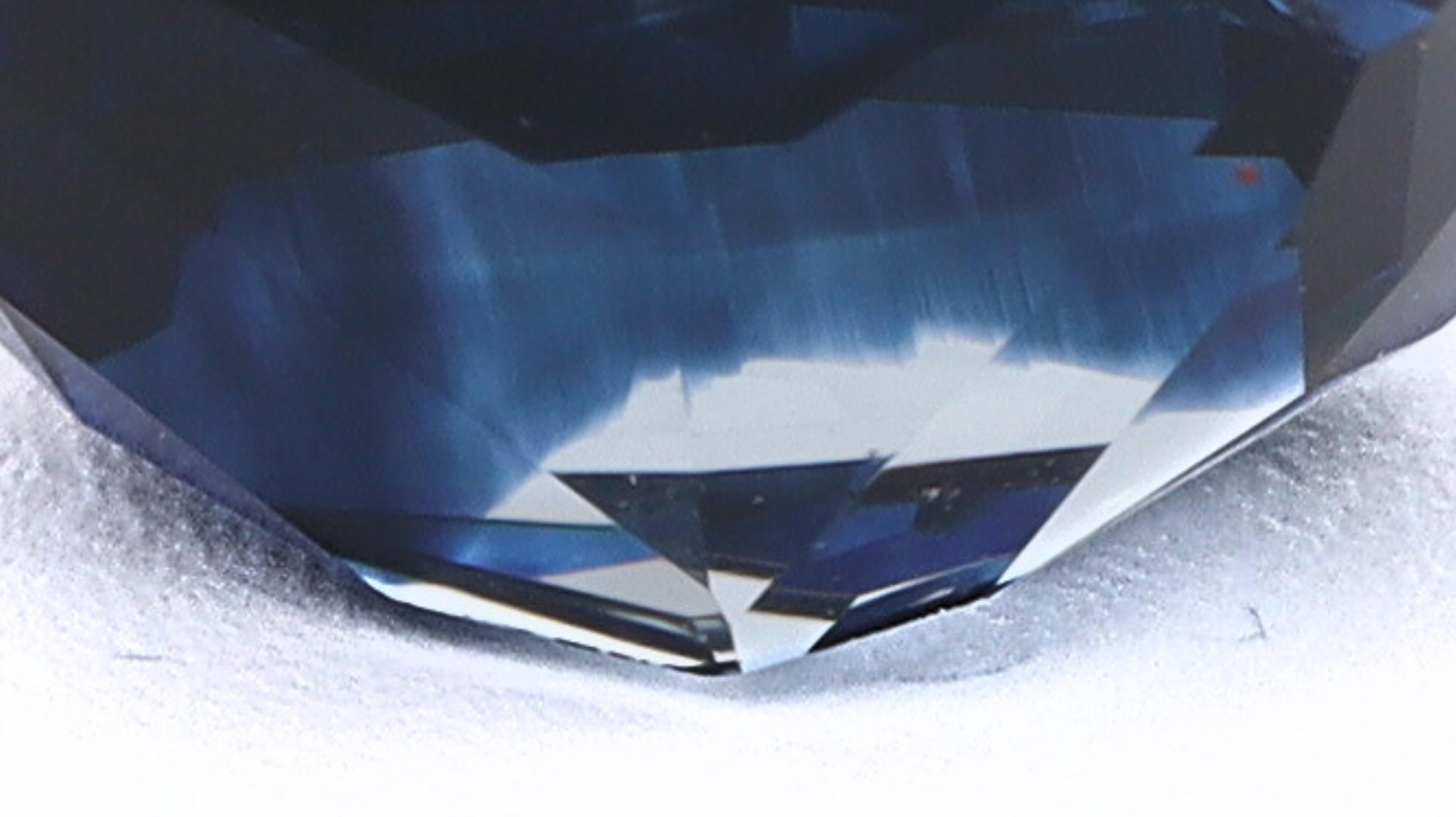 Collectible Certified Colorless / Blue Sapphire  In New Condition For Sale In Antwerpen, BE
