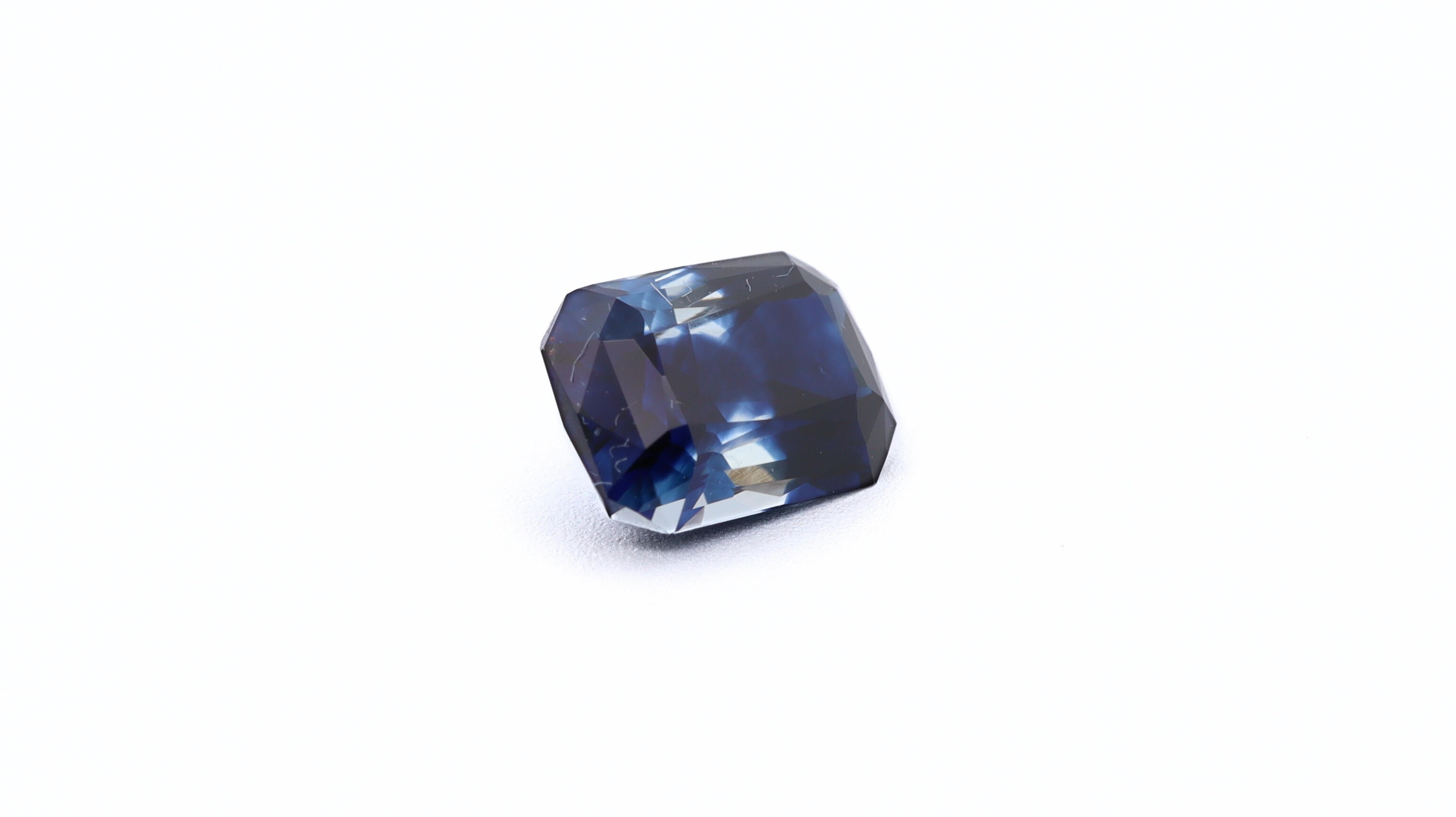 Collectible Certified Colorless / Blue Sapphire  For Sale 2