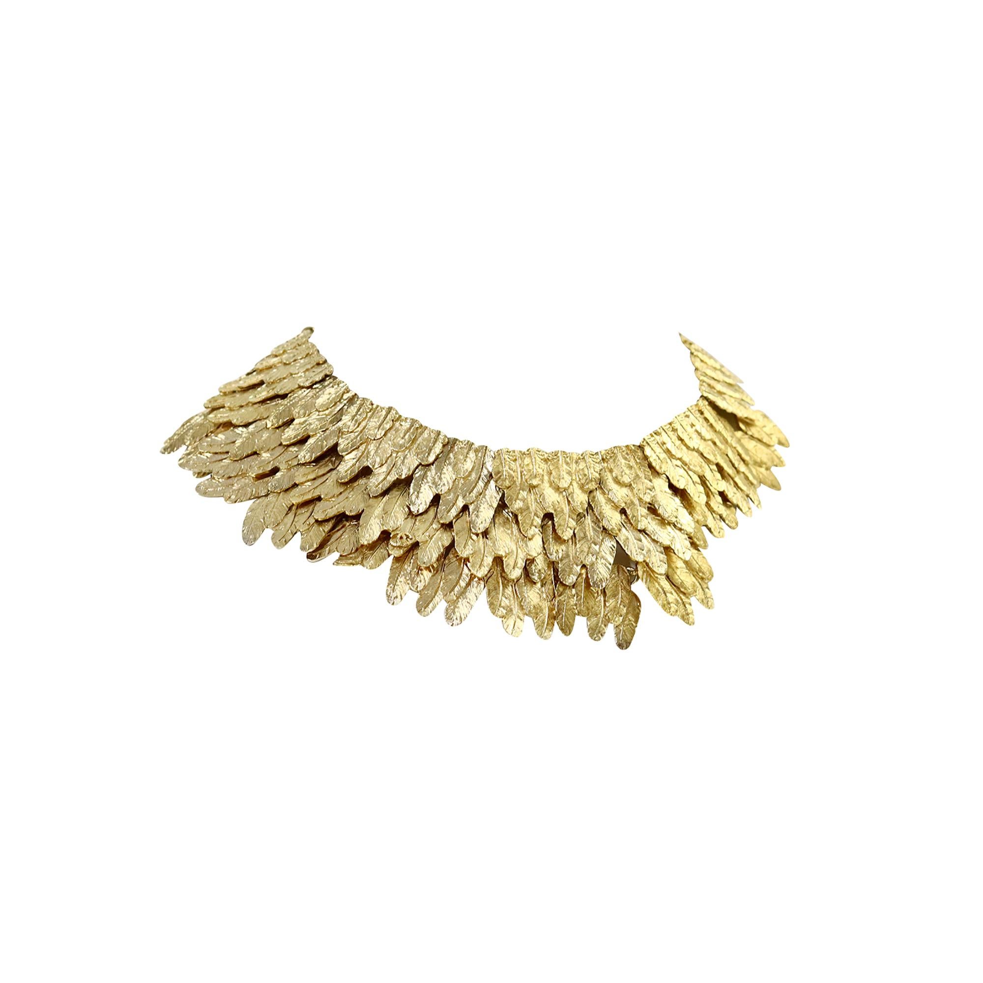 Collar gargantilla de oro Chanel de colección Circa 2008 en venta 3