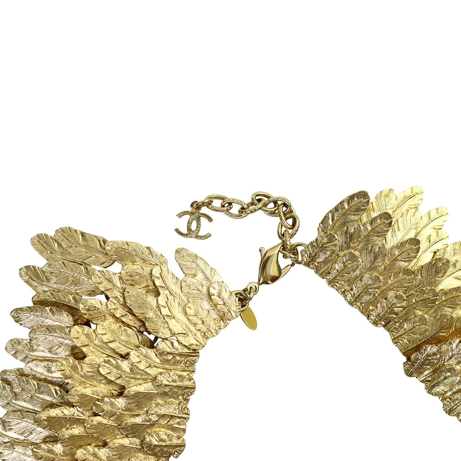 Collier de collection Chanel avec collier en or, circa 2008 en vente 9