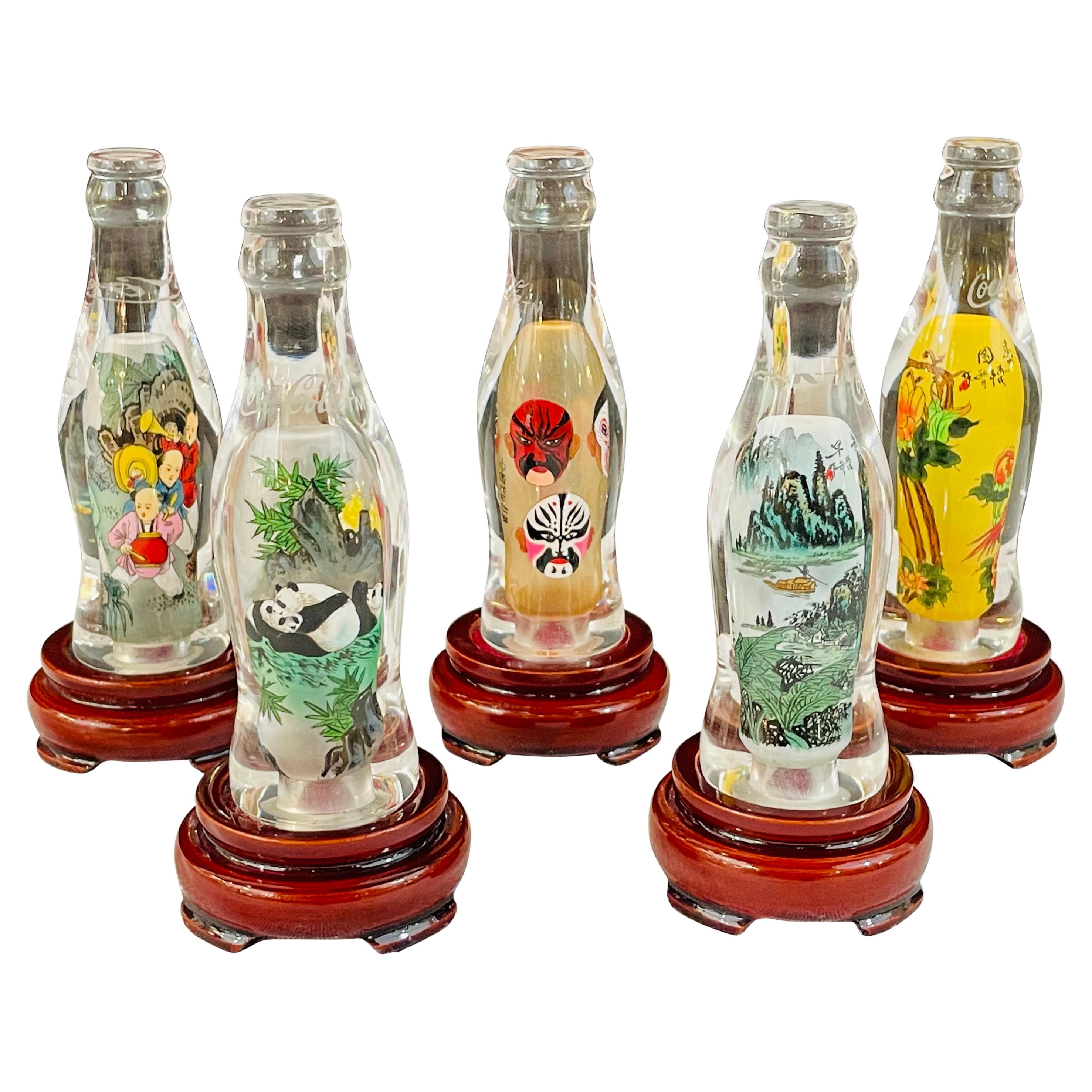 Bouteilles chinoises asiatiques Coca-Cola édition spéciale de collection, lot de 5 en vente