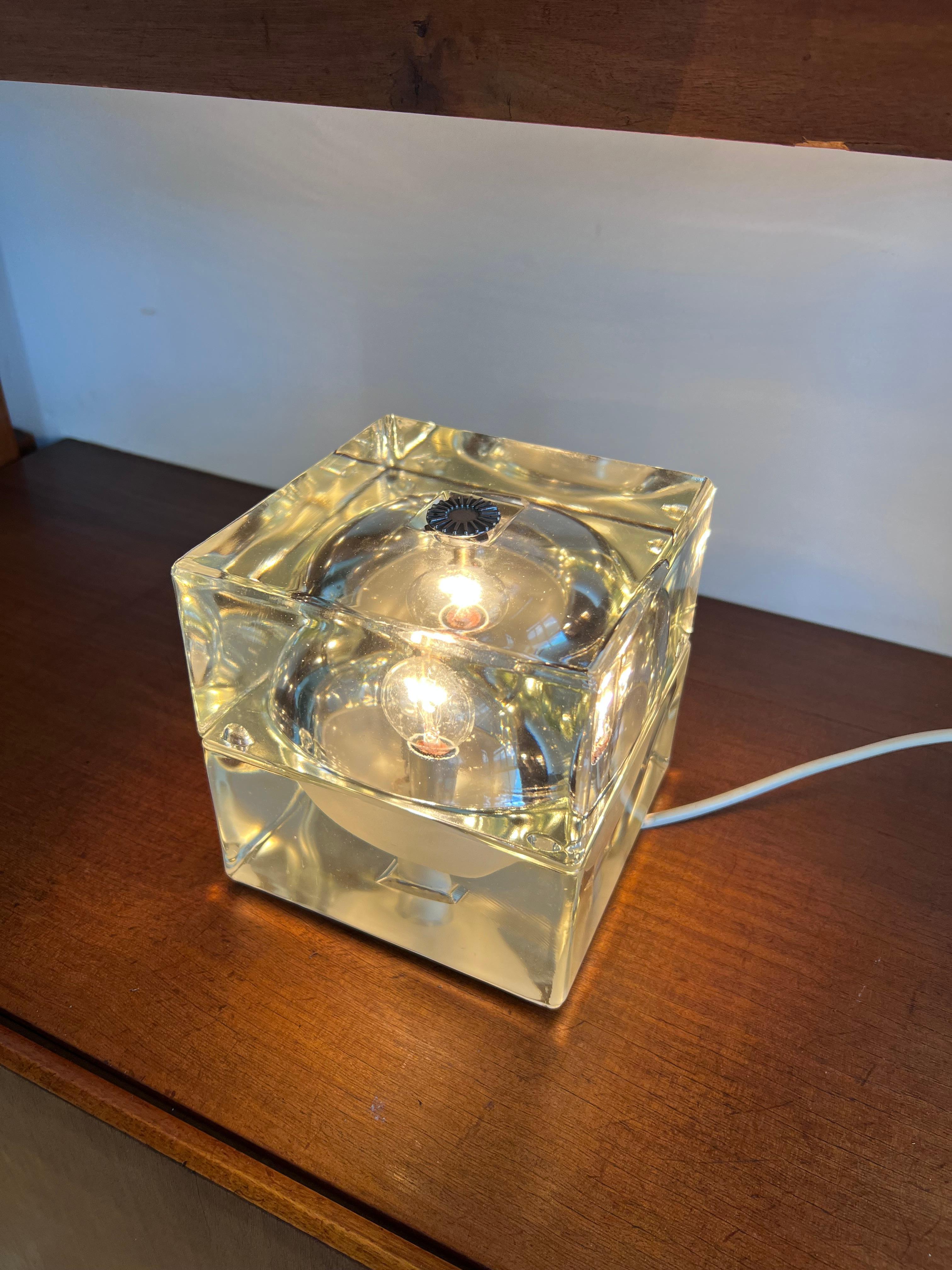 Mid-20th Century Table Lamp Cubosfera by Alessandro Mendini for Fidenza Vetraria, Glass  For Sale