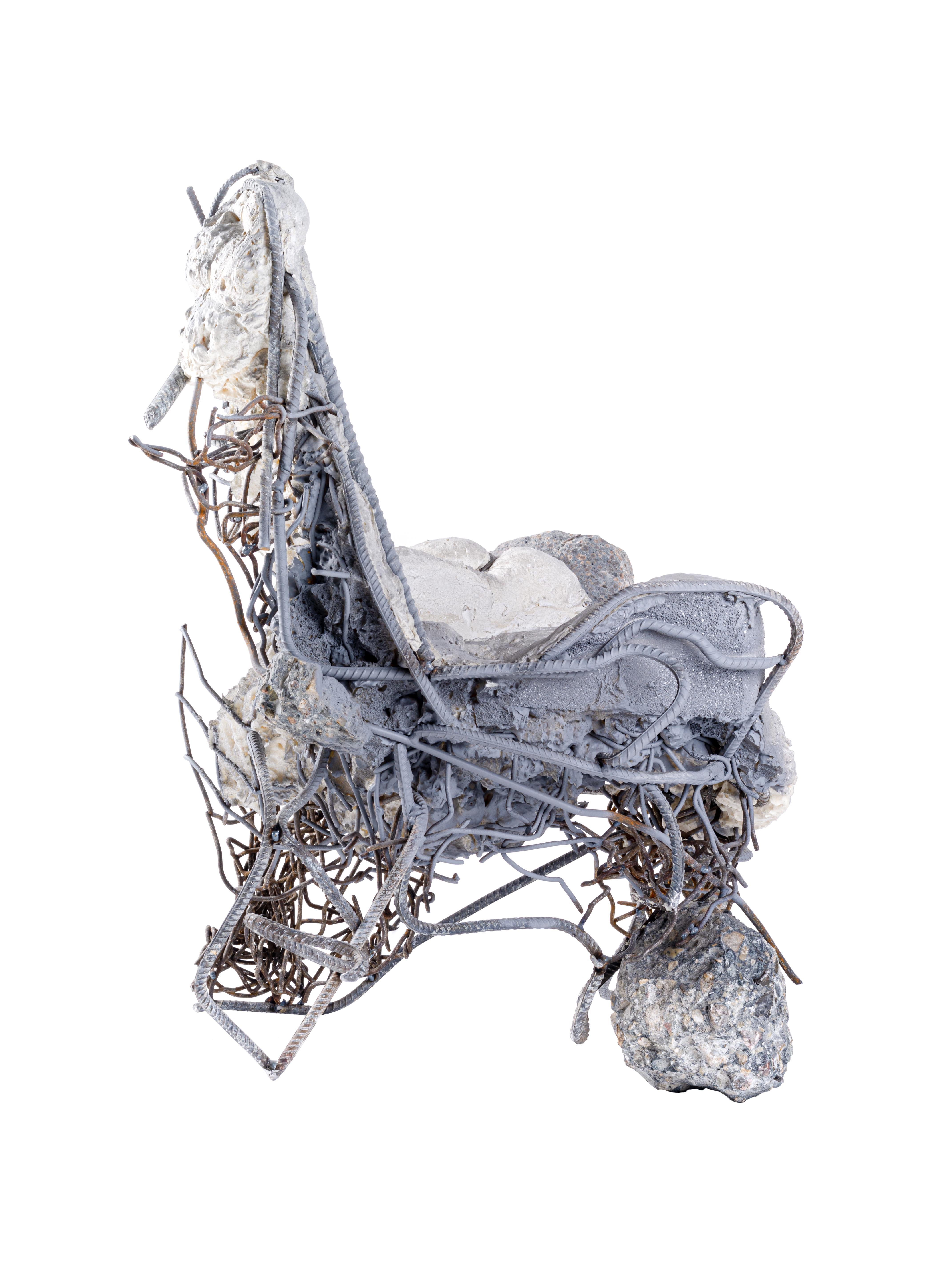 This modern Art Chair is made by JORDAN ARTISAN (Nijmegen, 1979). The Reconstruction chair is an Artwork made of Concrete, Rebar and EPS. Jordan has found the materials at the construction site next to his atelier where a former factory was