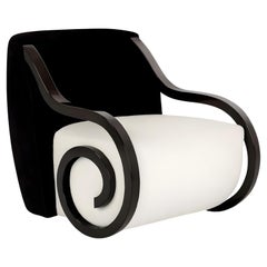 Silla de salón de diseño coleccionable Art Decó Revival con brazos escultóricos lacados