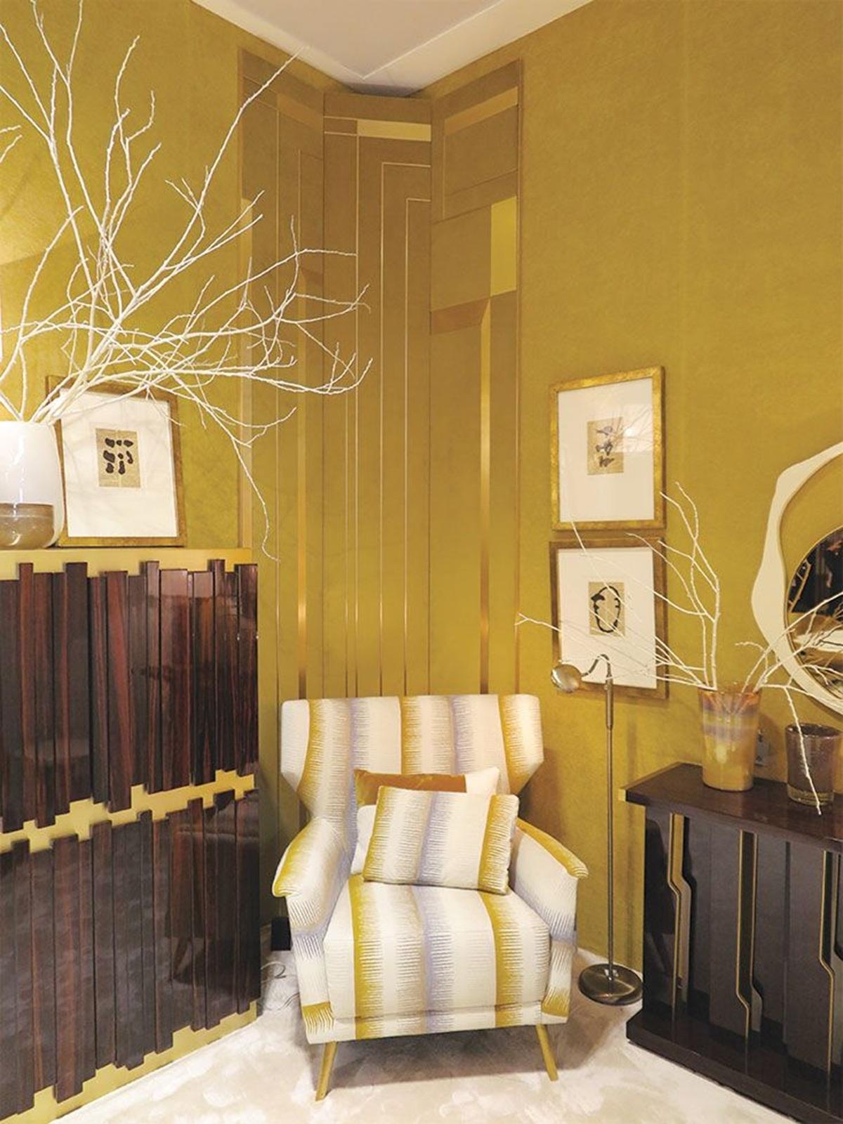 Portuguese Collectible Design Bar Cabinet-High Gloss Natural Ebony Wood with Brass Frame For Sale