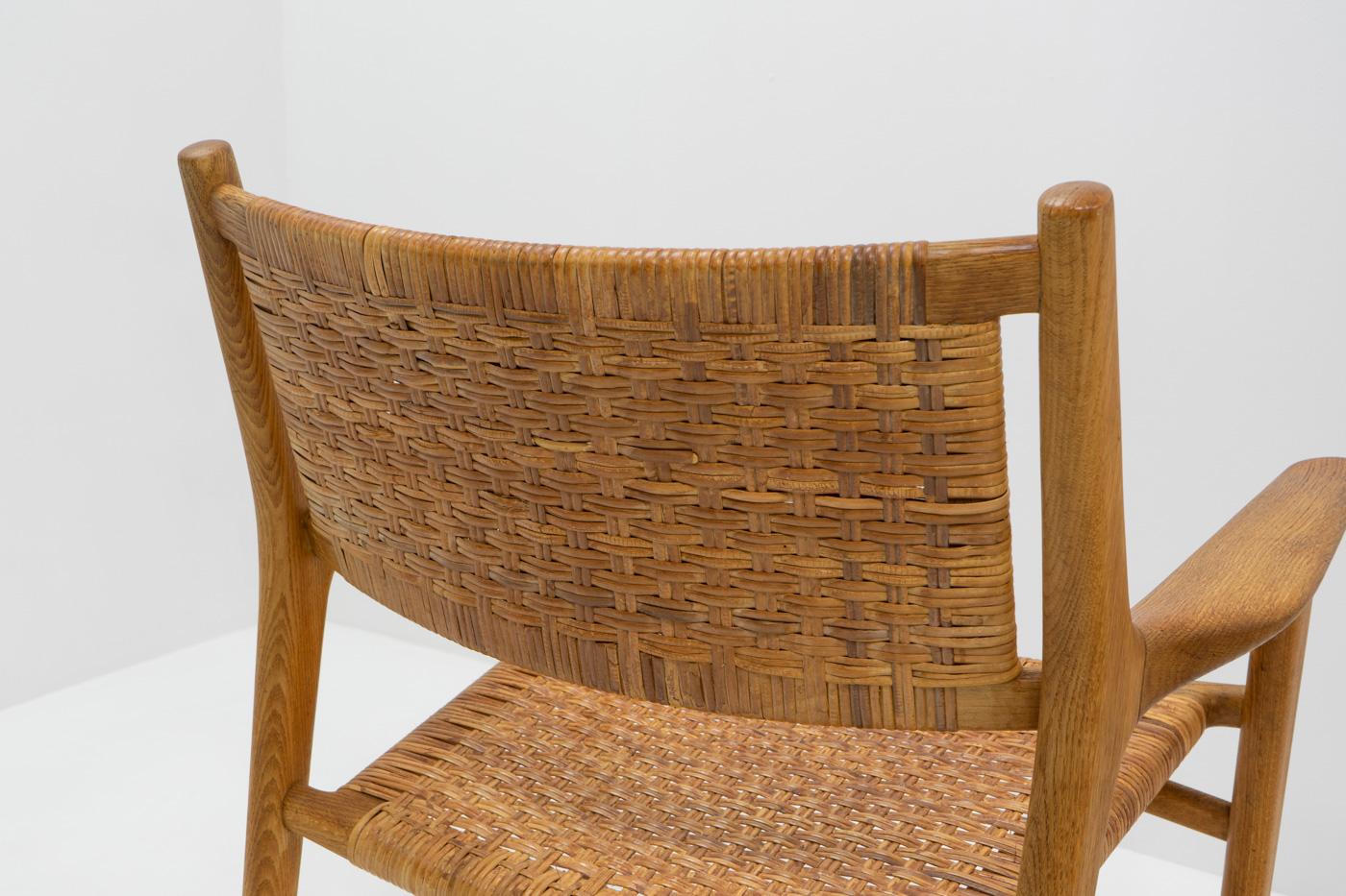 Collectible Design: Hans Wegner JH 516 Lounge Chairs for Johannes Hansen, 1950s For Sale 8