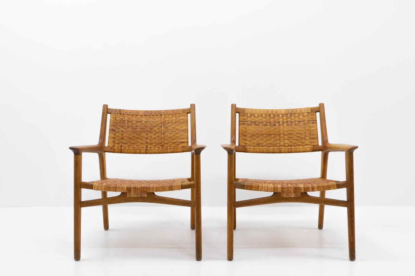 Mid-Century Modern Collectible Design: Hans Wegner JH 516 Lounge Chairs for Johannes Hansen, 1950s For Sale