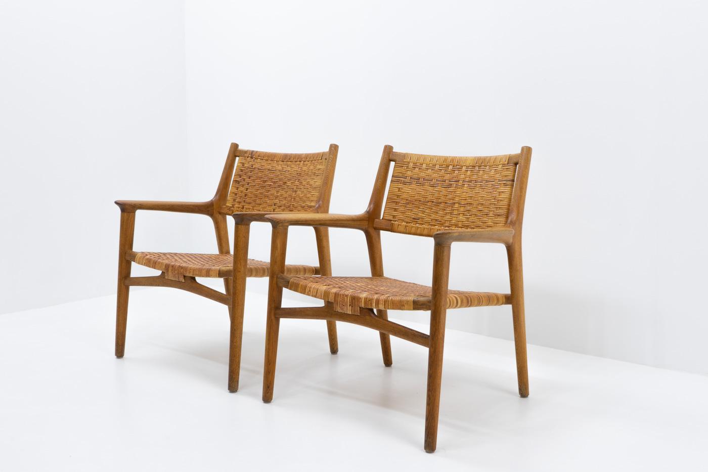 Danish Collectible Design: Hans Wegner JH 516 Lounge Chairs for Johannes Hansen, 1950s For Sale