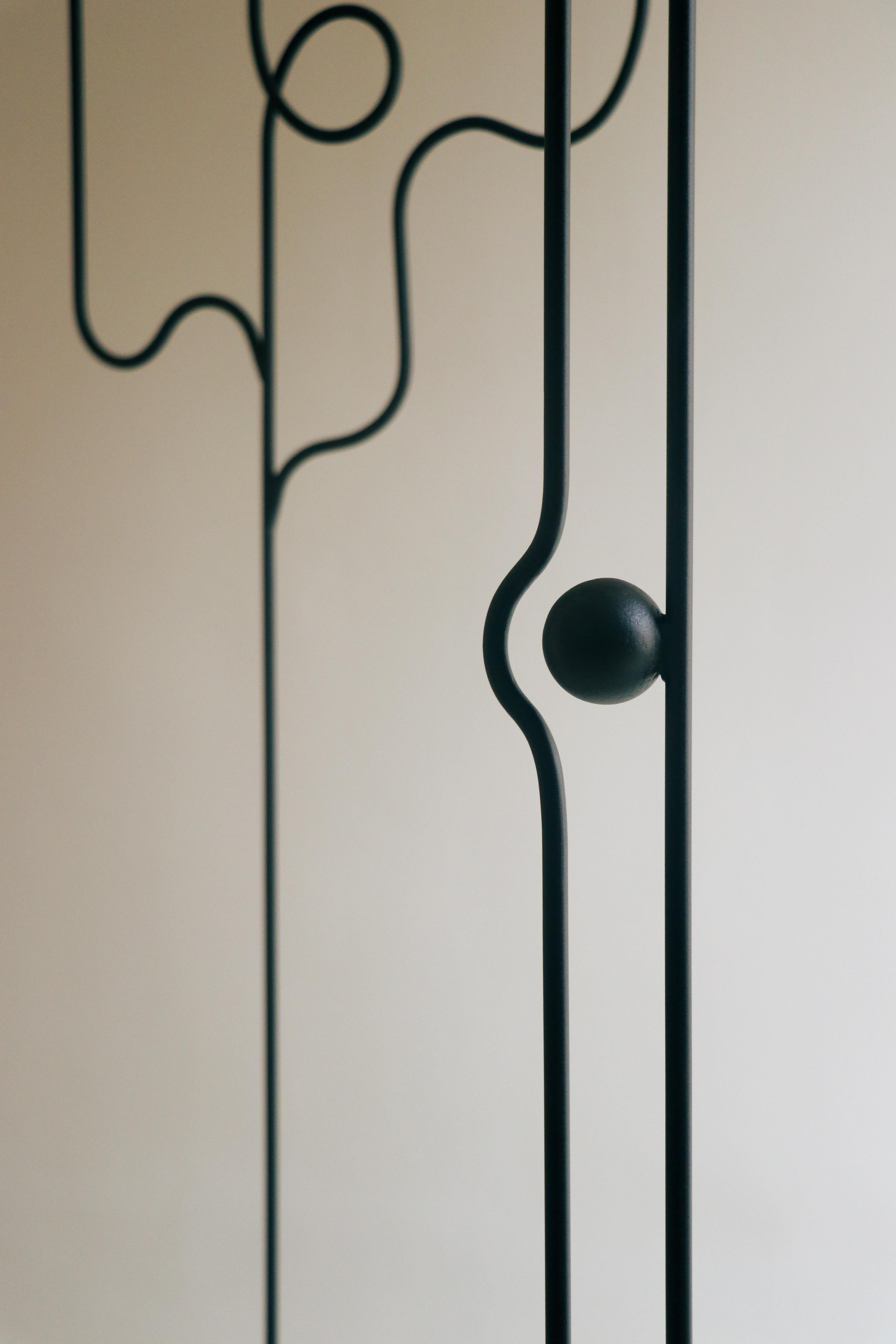Spagnolo Candeliere in ferro dal design da collezione  - COLLECTION'S RITUALE IV in vendita