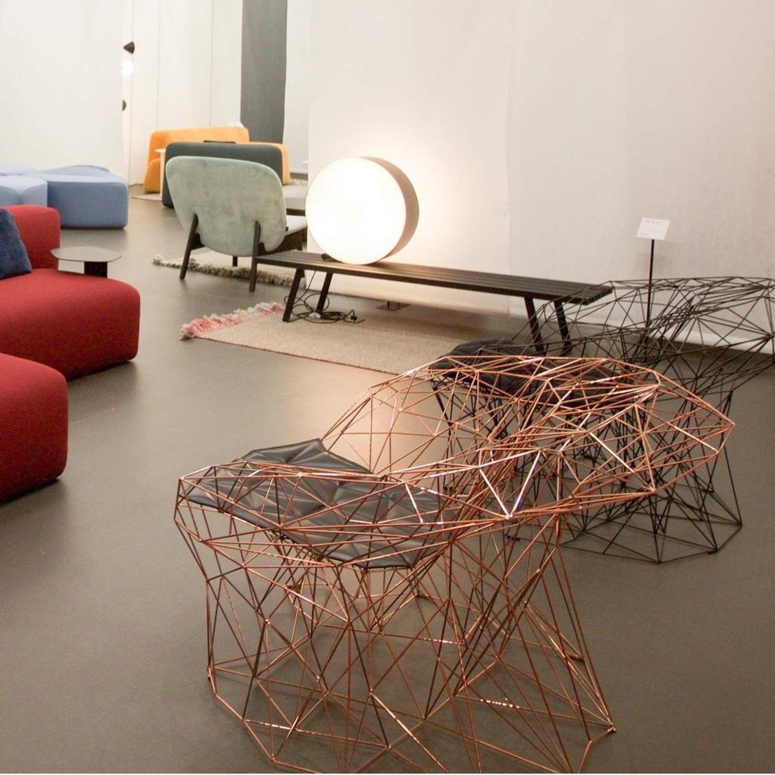 italien Collectional Fauteuil Design/One en barres d'acier élancées en vente