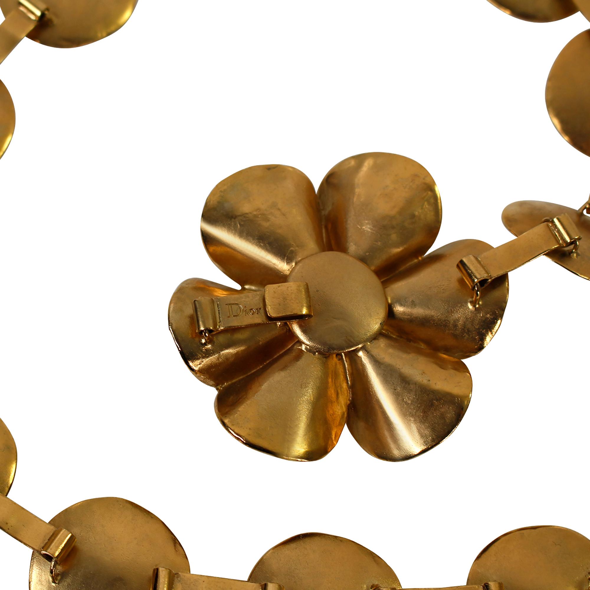 Collar o cinturón de flores y discos dorados Dior de colección Circa años 2000 en venta 7