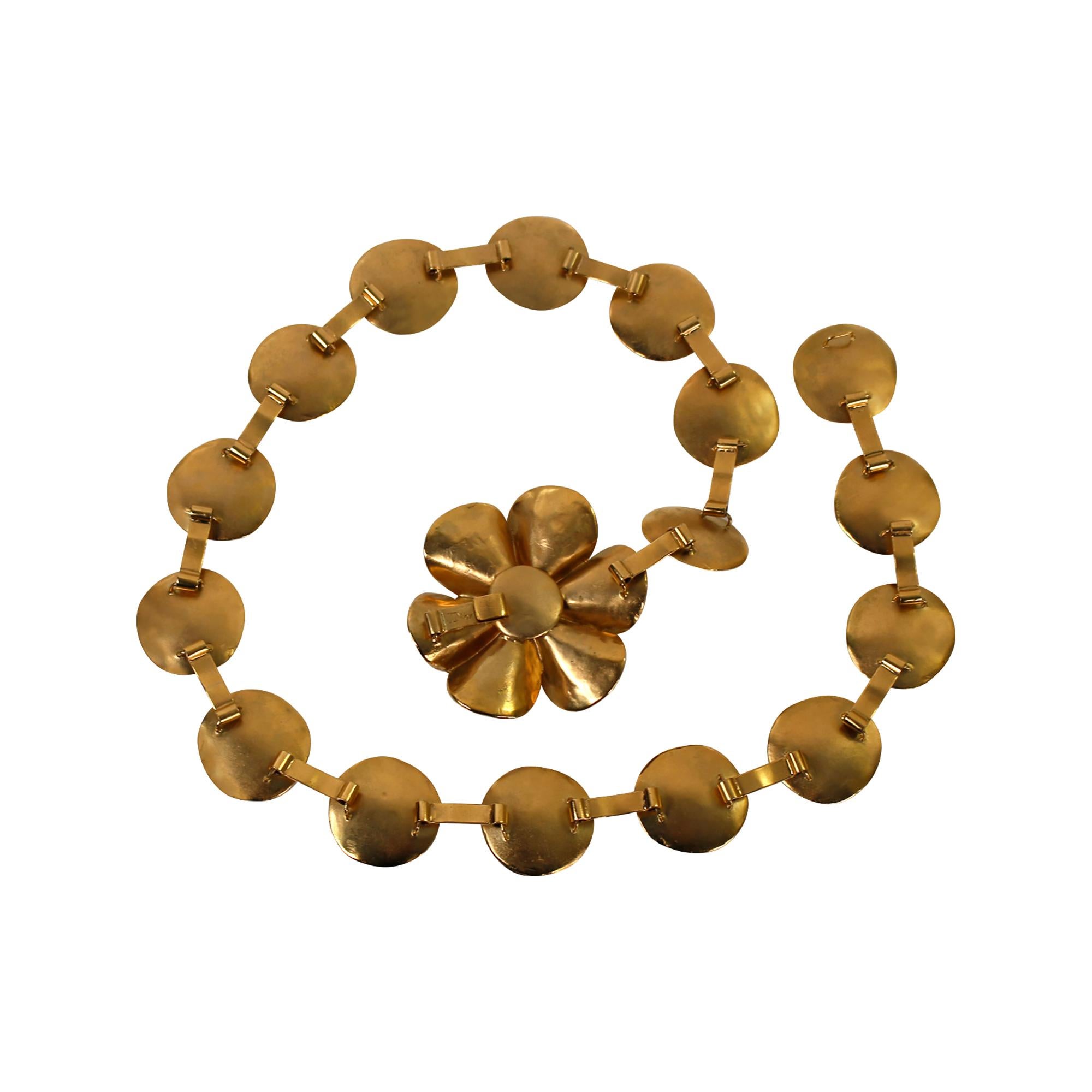 Collar o cinturón de flores y discos dorados Dior de colección Circa años 2000 en venta 8