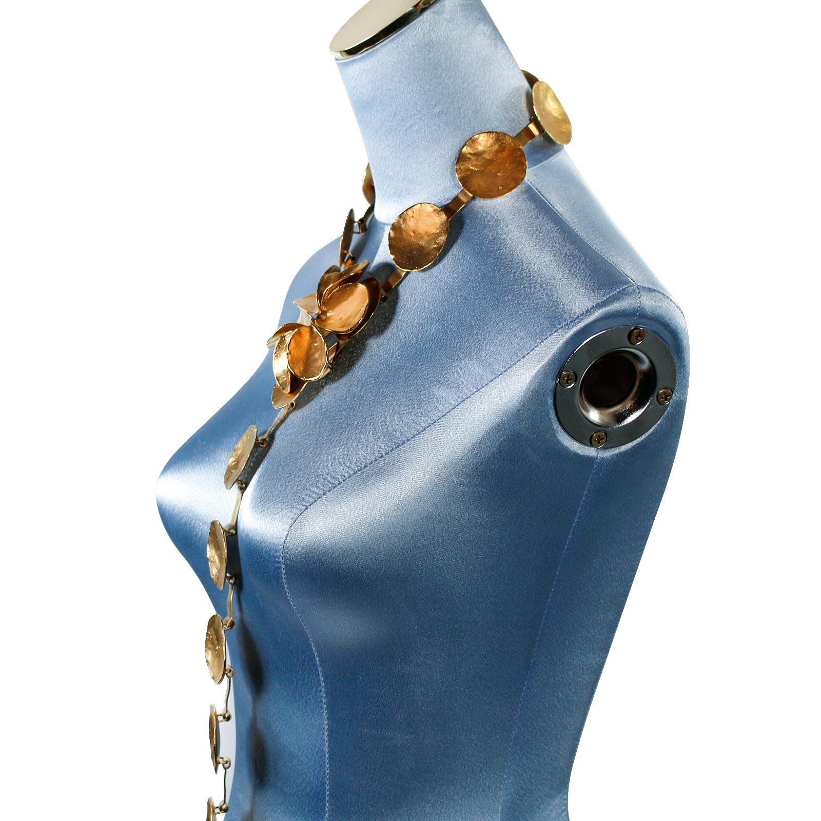  Sammlerstück Dior Vergoldete Blume und Scheiben Halskette oder Gürtel Circa 2000er Jahre im Angebot 4
