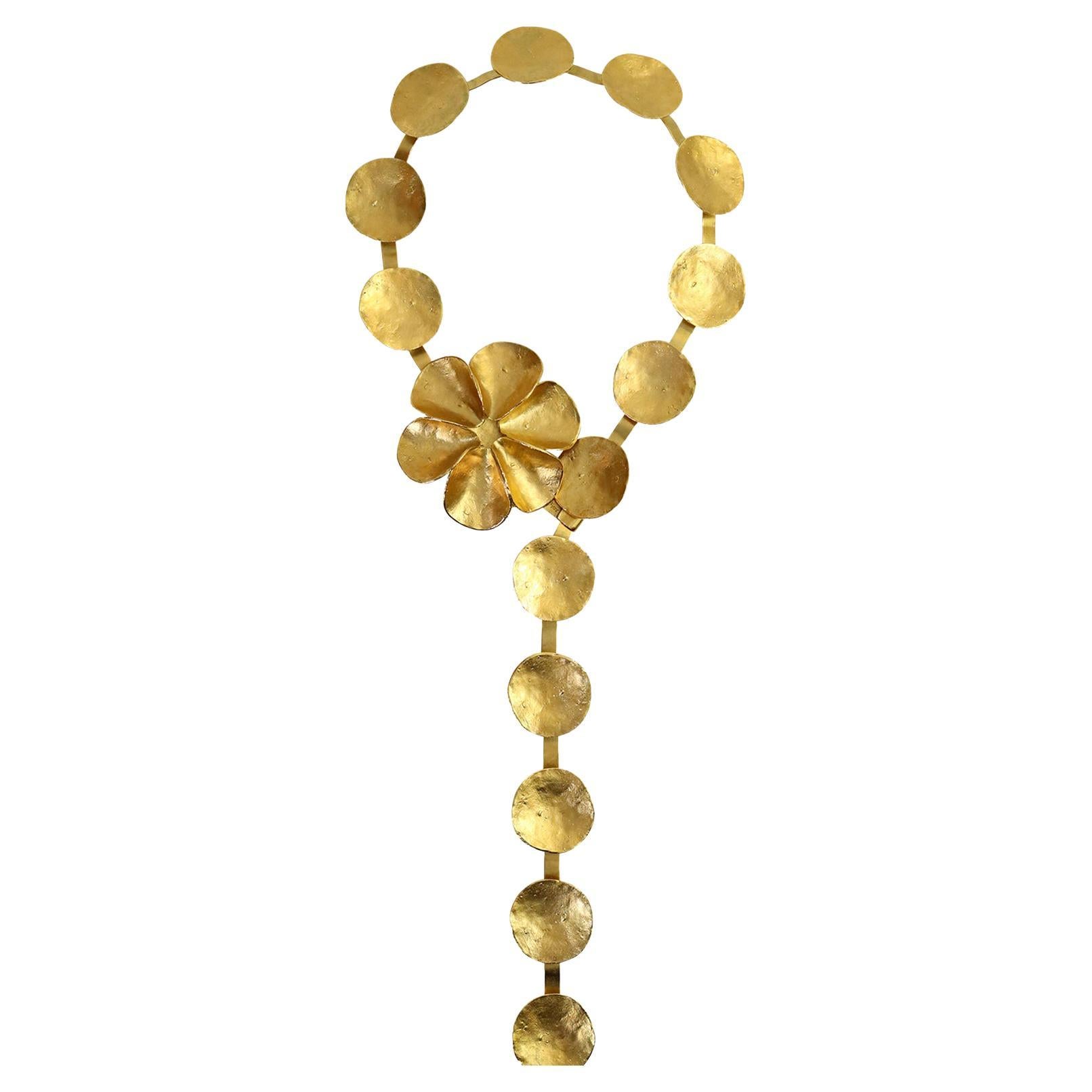  Sammlerstück Dior Vergoldete Blume und Scheiben Halskette oder Gürtel Circa 2000er Jahre im Angebot