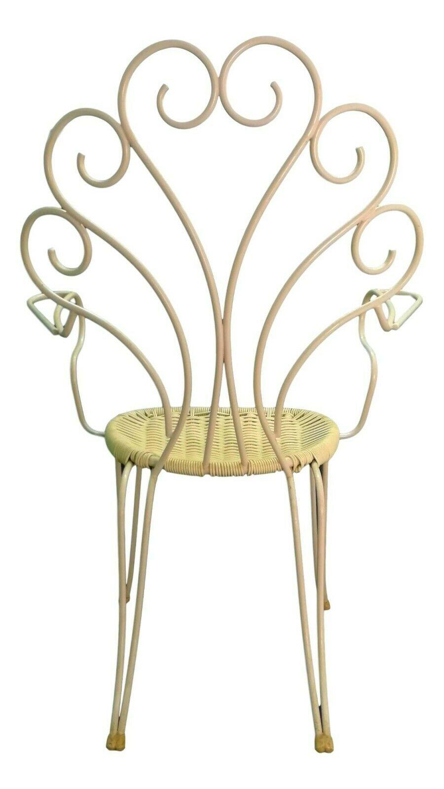 Splendid garden or bar armchair, original from the 1950s, made of scooby doo on a coated iron structure, with ergonomic armrests

measures one meter high, 72 cm wide and 48 cm deep, seat height 42 cm from the ground, in very good storage