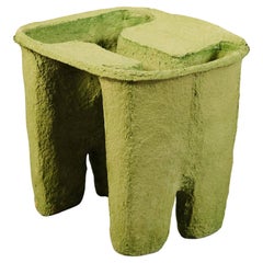 sgabello verde da collezione realizzato con polpa di carta riciclata da Lagranja Design