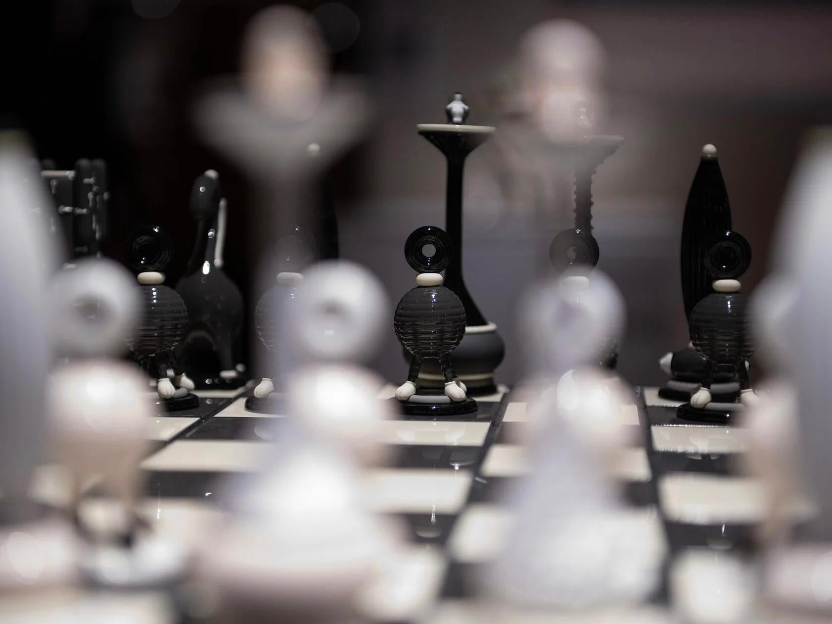 Collectible Limited Edition Chess Set Another Kingdom: Dichotomy by Yoomoota For Sale 9