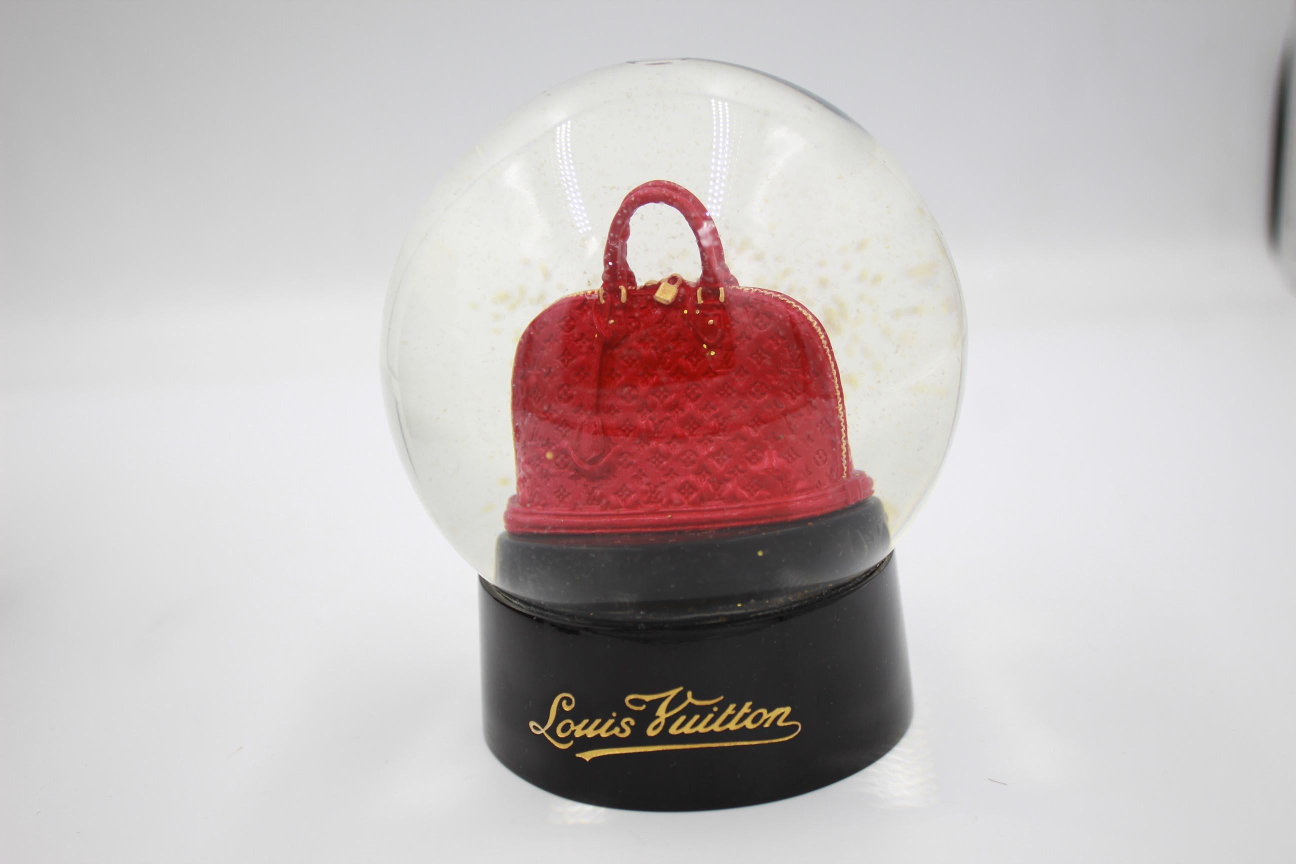 Collectible Louis Vuitton Alma Bag Snowball In Good Condition For Sale In Paris, FR